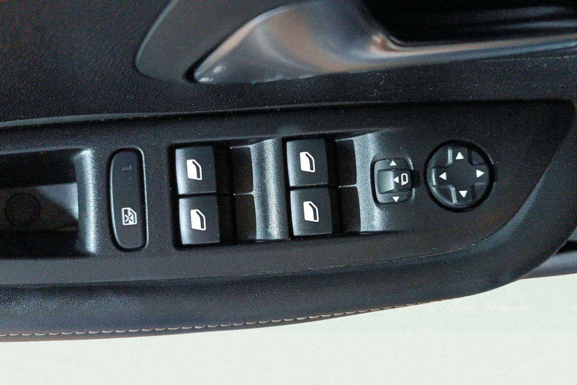 Peugeot 208 Allure Hybrid 110eDCS6 - foto 13