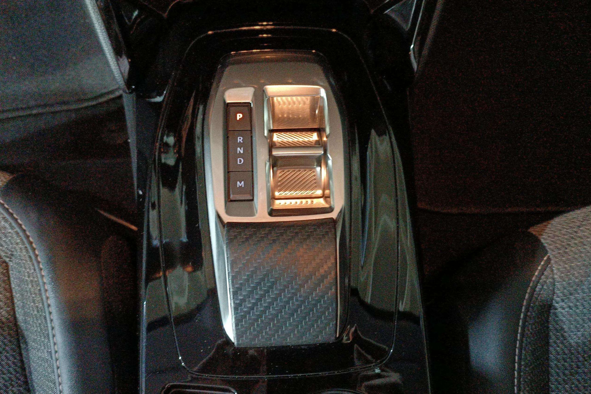 Peugeot 208 Allure Hybrid 110eDCS6 - foto 21