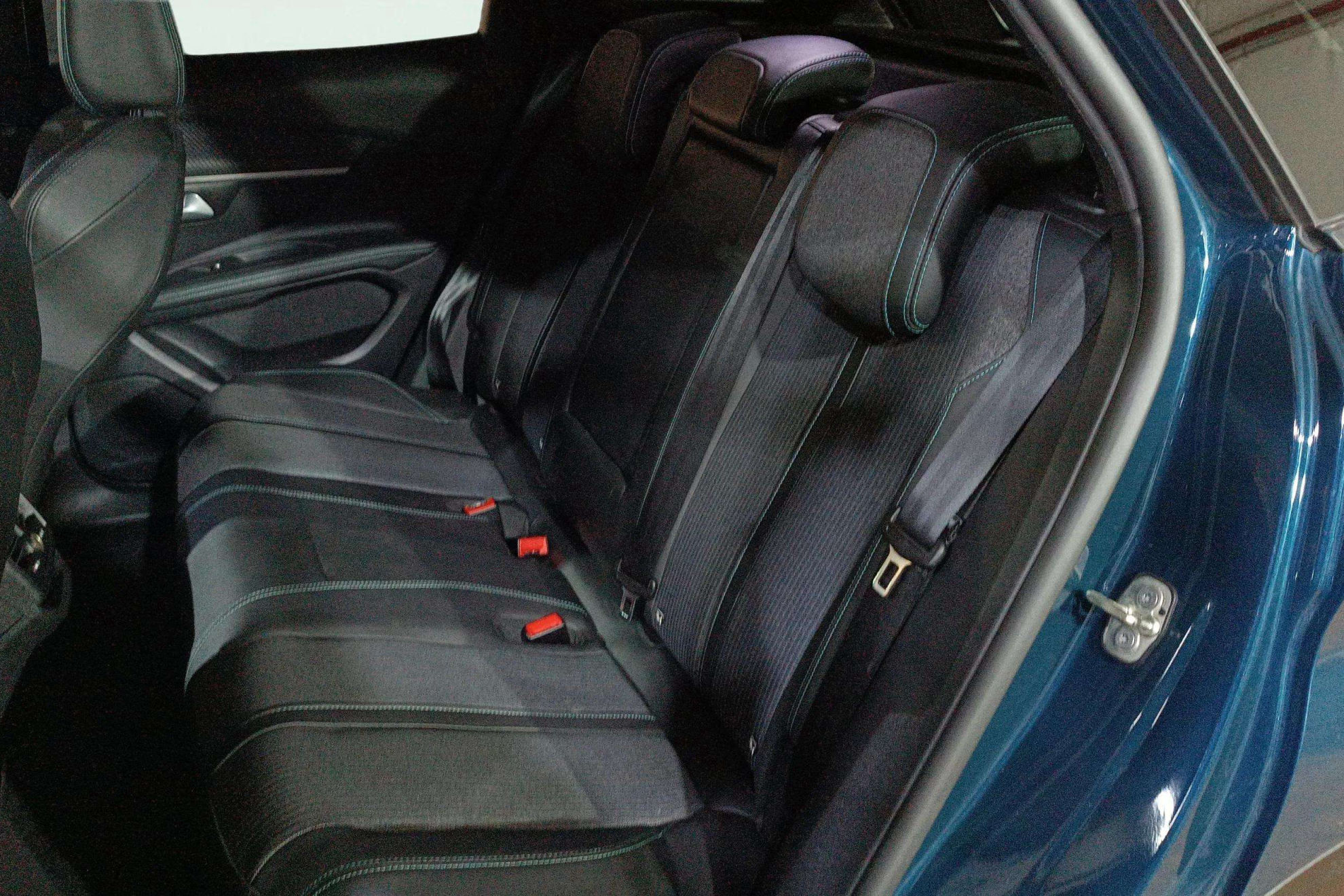 Peugeot 3008 225 e-EAT8 Allure - foto 12
