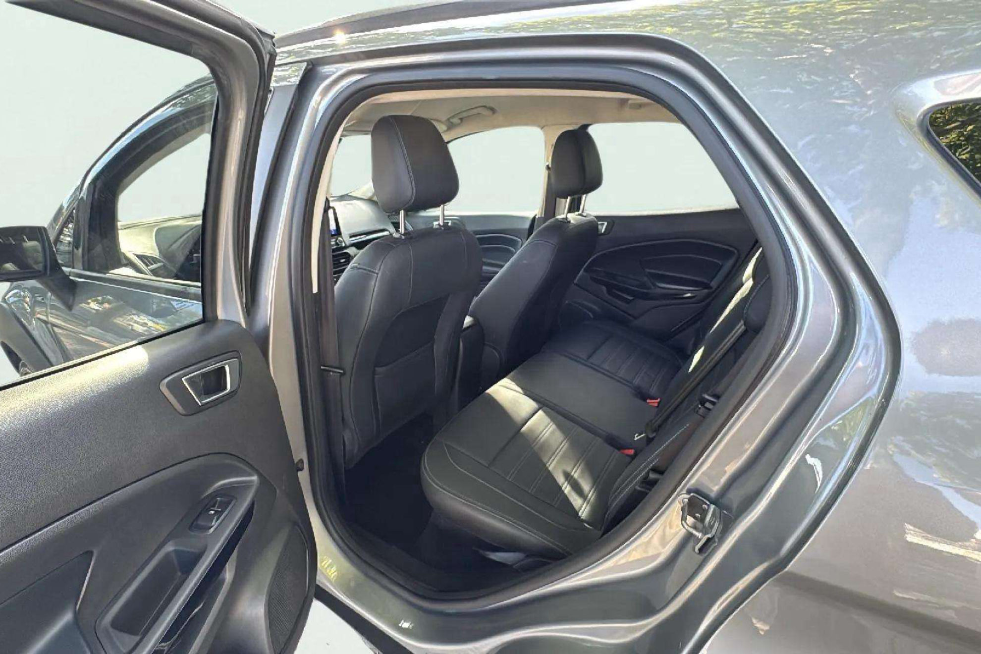 Ford EcoSport 1.0T EcoBoost Active - foto 12