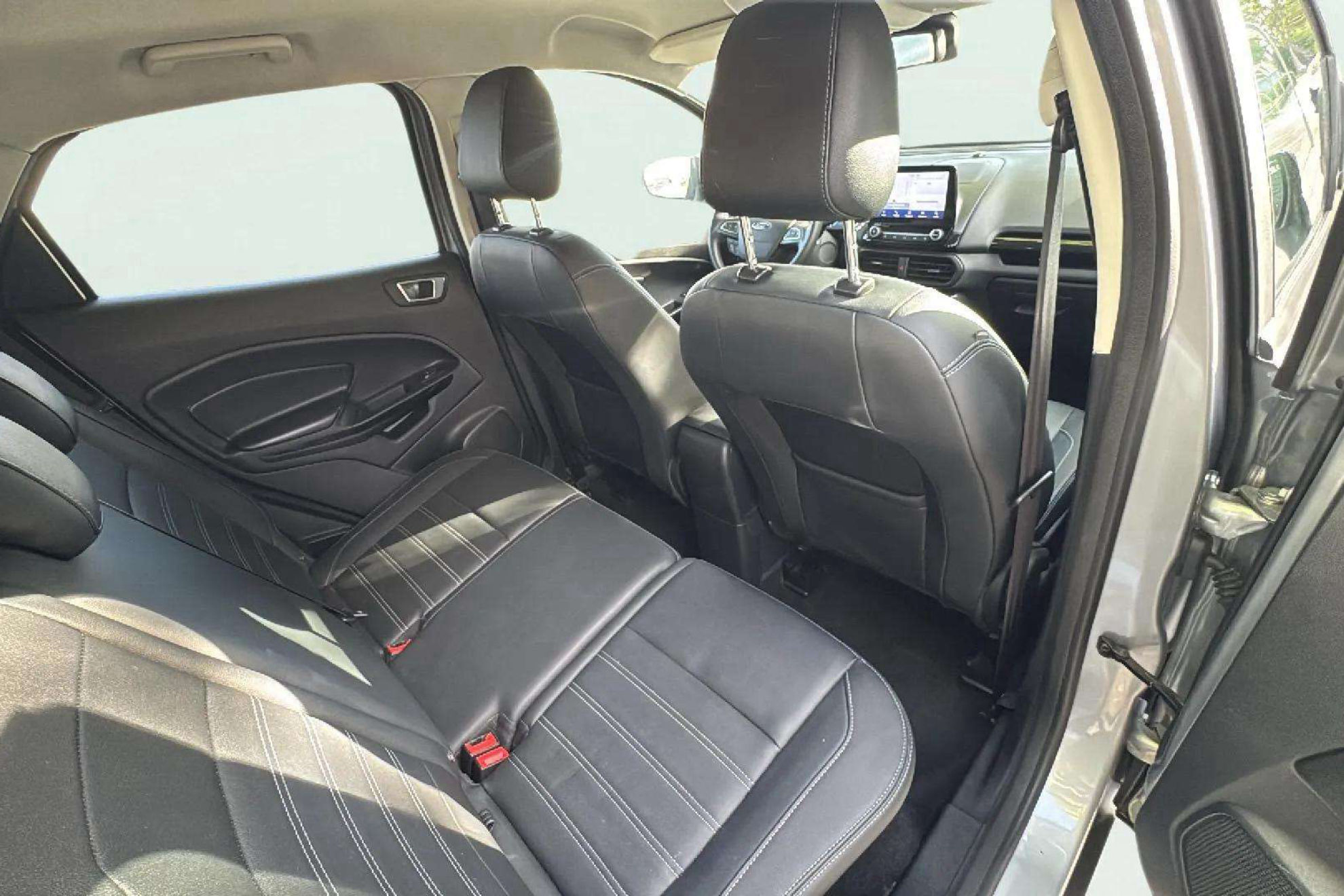 Ford EcoSport 1.0T EcoBoost Active - foto 17