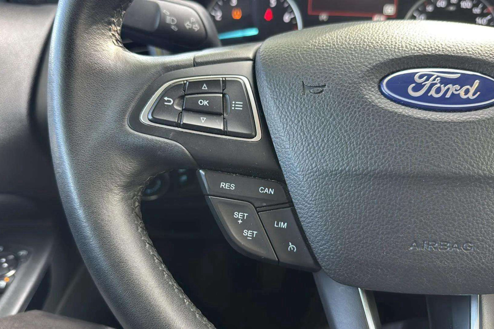 Ford EcoSport 1.0T EcoBoost Active - foto 24