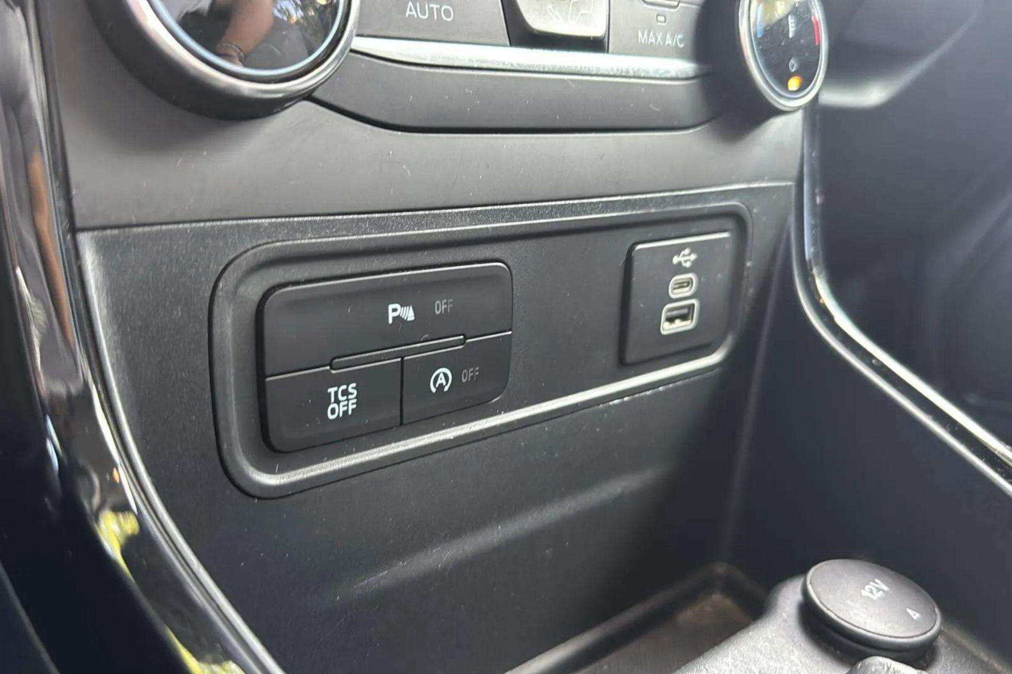 Ford EcoSport 1.0T EcoBoost Active - foto 34