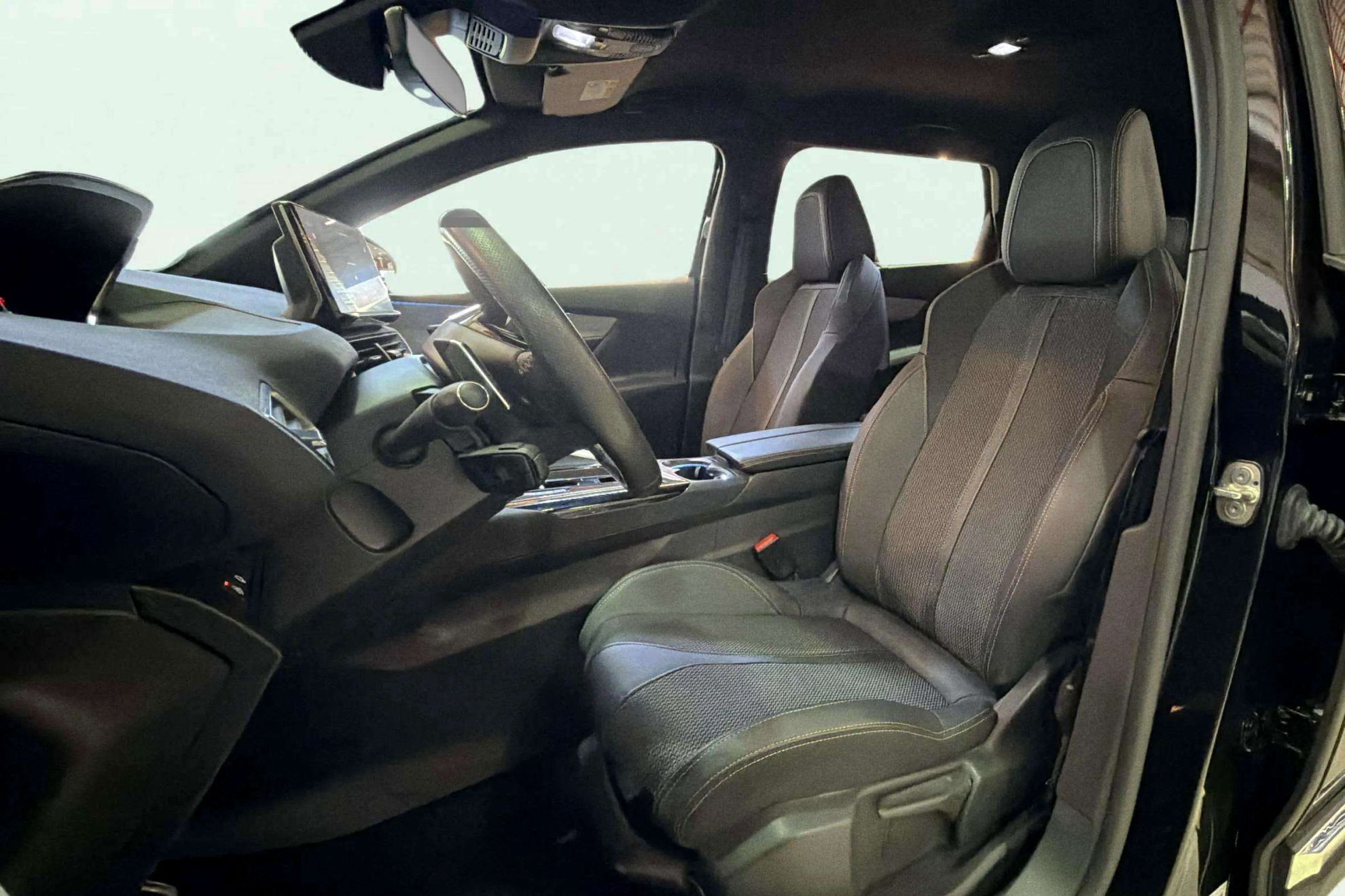 Peugeot 5008 1.5 BlueHDi GT EAT8 - foto 12