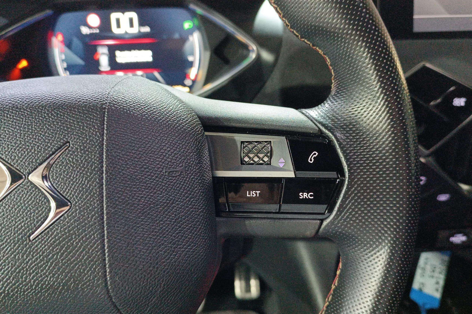 DS DS 3 Crossback BlueHDi Performance Line - foto 16