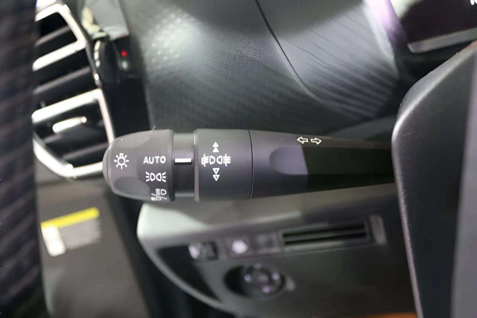 Citroën C4 PureTech 130 Shine - foto 18