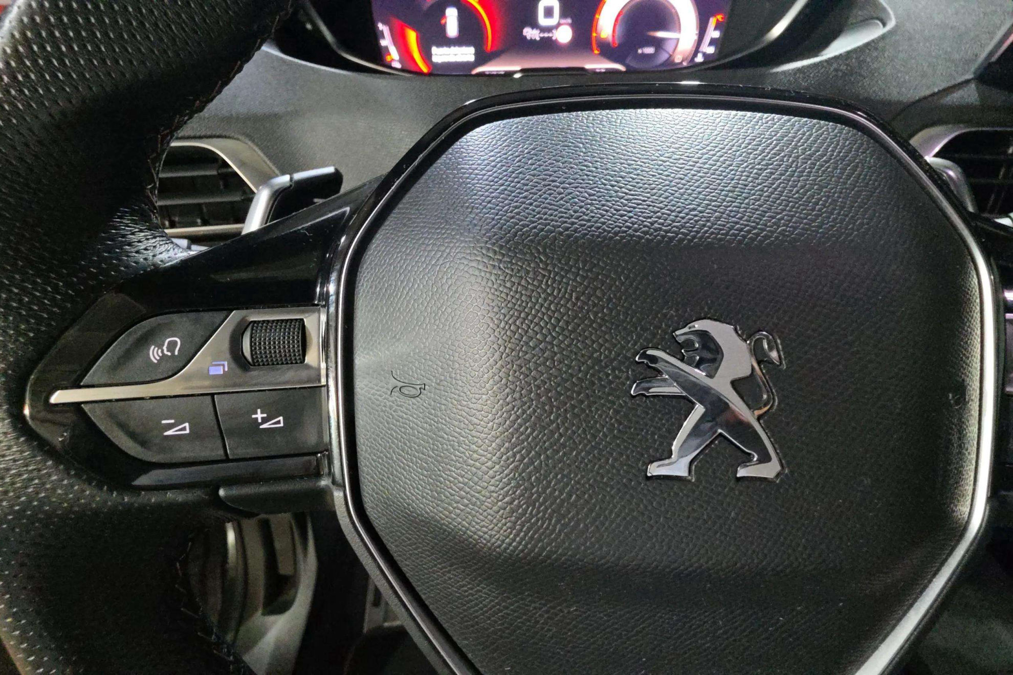 Peugeot 3008 1.5 BlueHDi GT Pack EAT8 - foto 19
