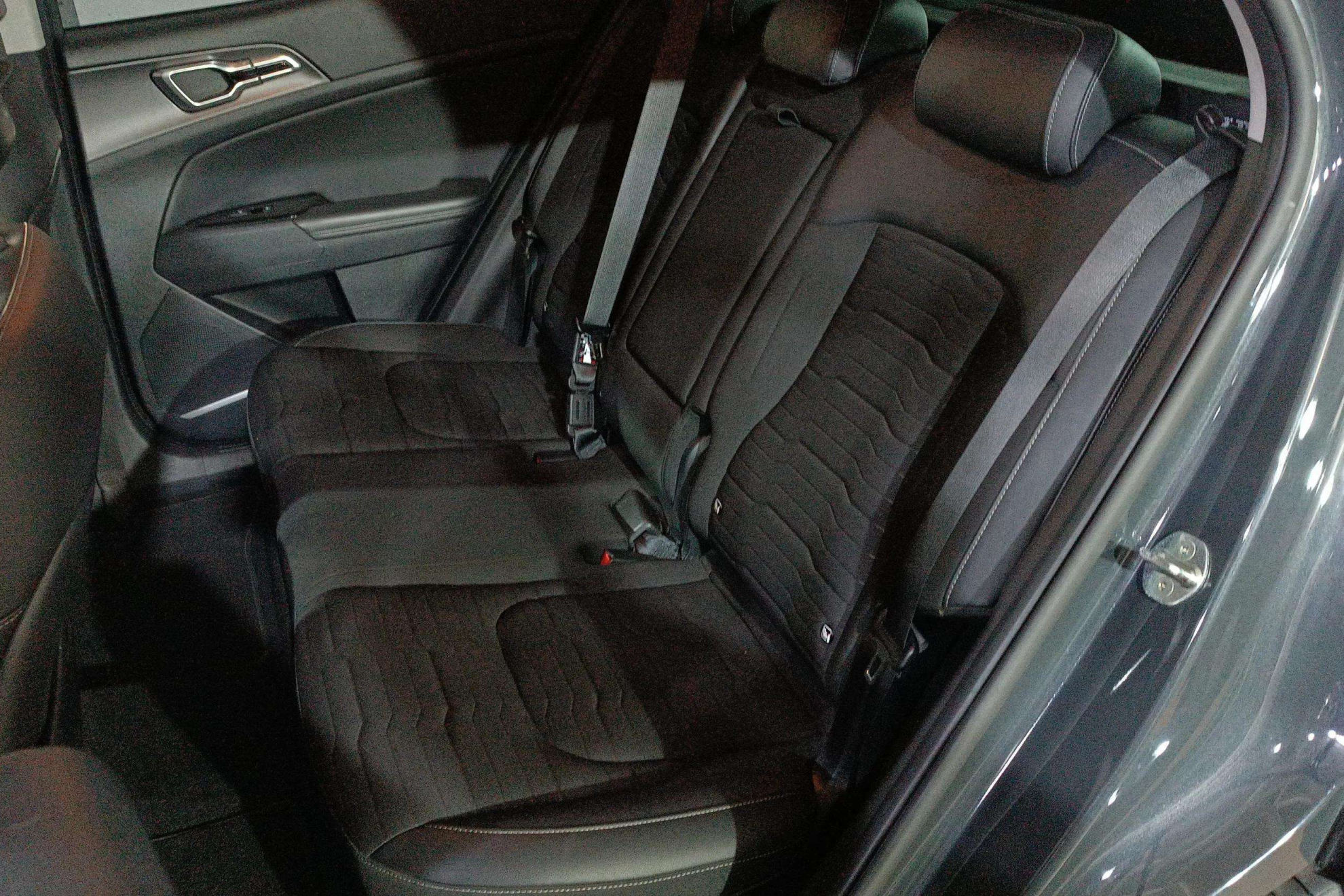 Kia Sportage 1.6 T-GDi PHEV Drive 4x4 - foto 12