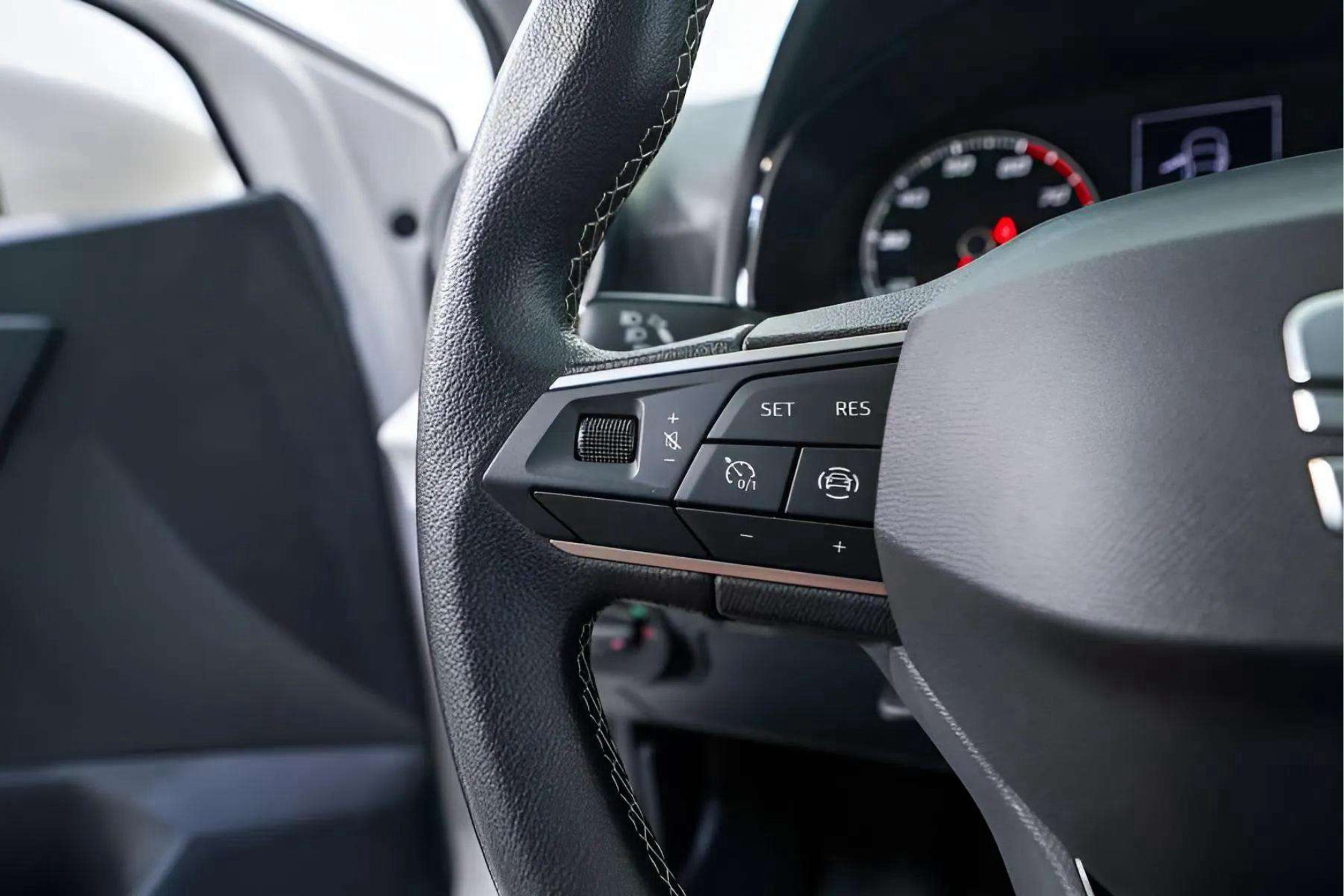 SEAT Ibiza 1.0 TSI Style Plus - foto 12
