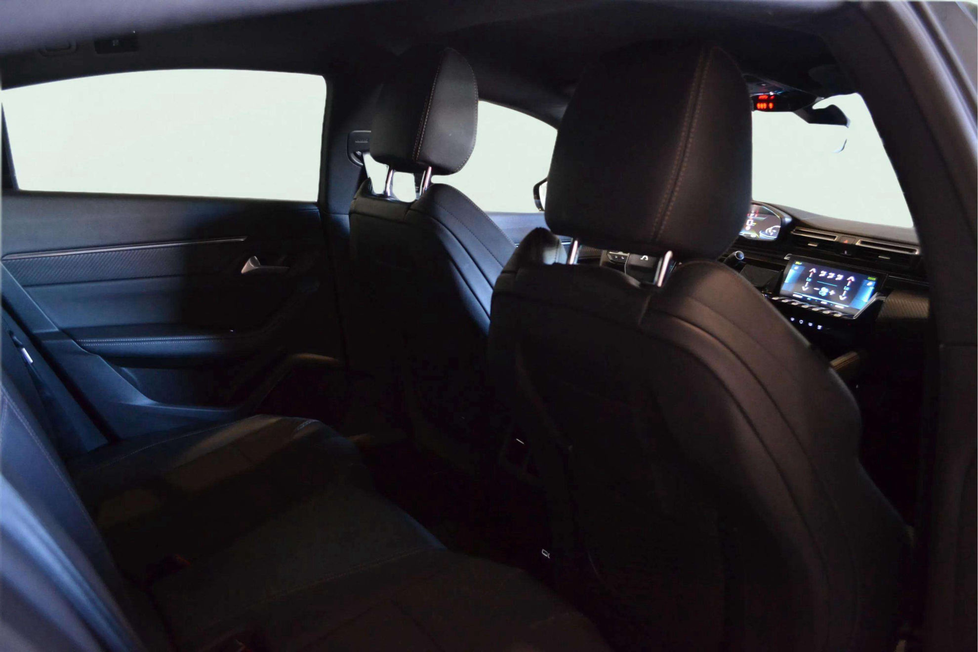 Peugeot 508 GT Hybrid 225 e-EAT8 - foto 11