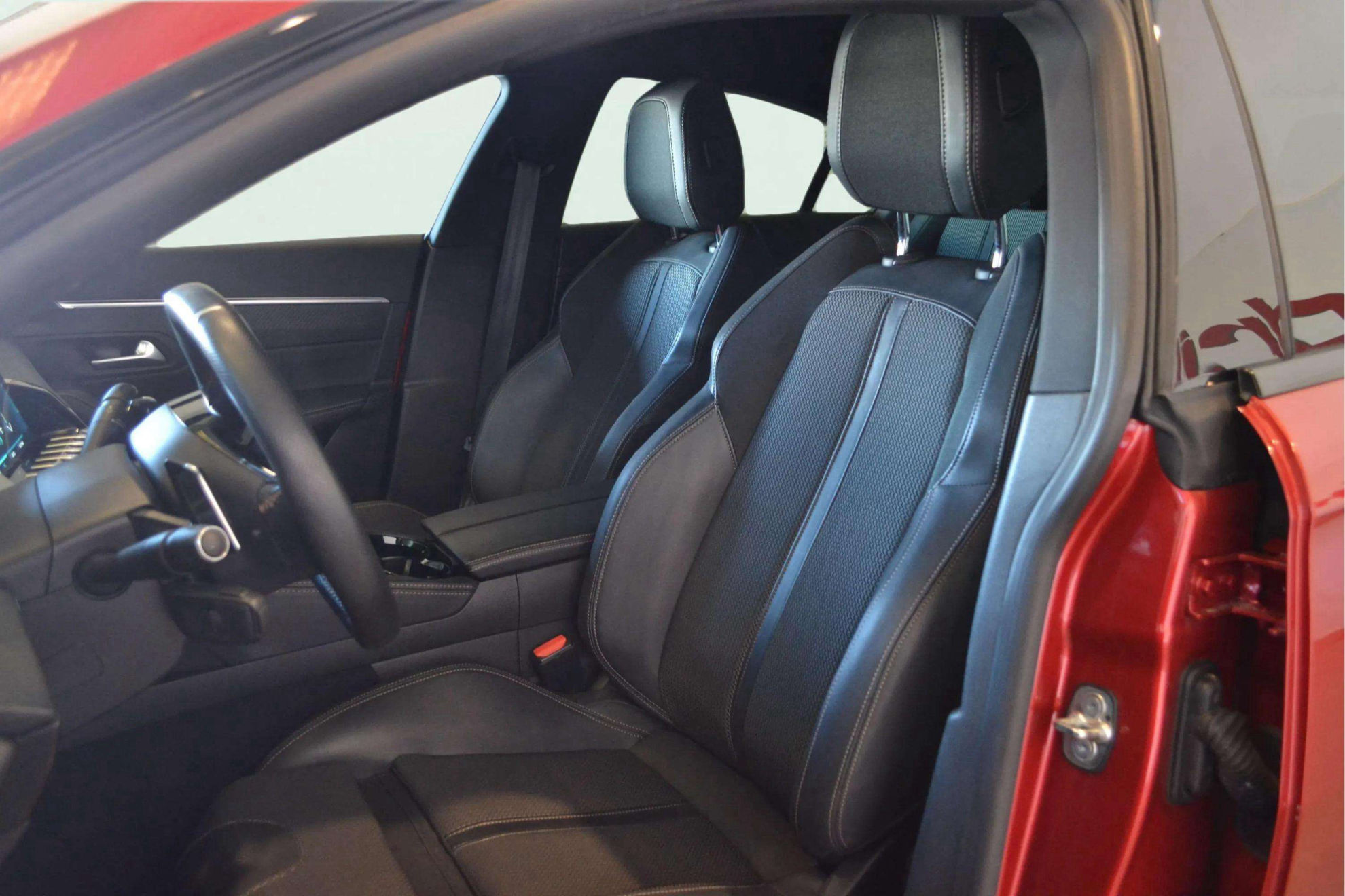 Peugeot 508 GT Hybrid 225 e-EAT8 - foto 15