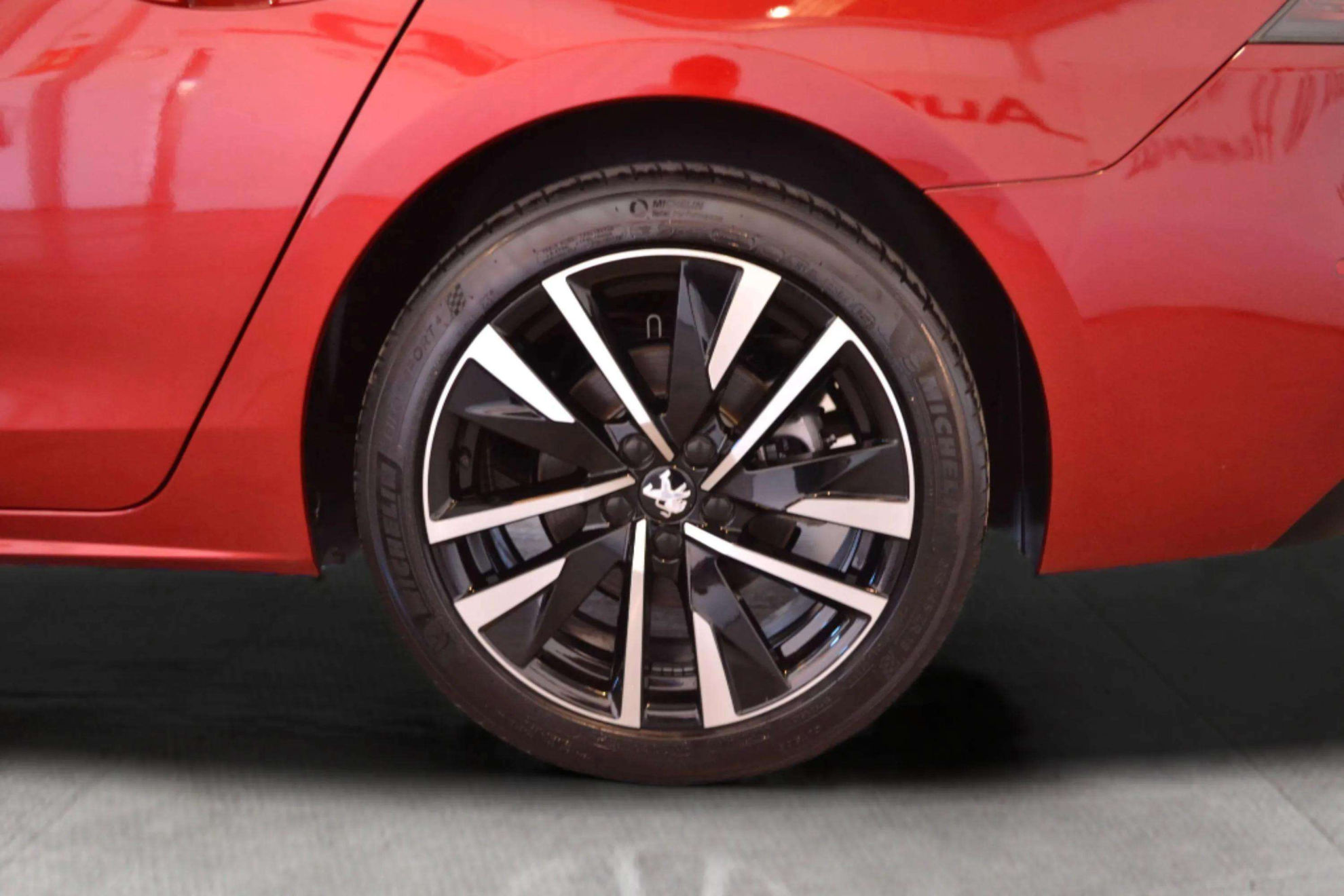 Peugeot 508 GT Hybrid 225 e-EAT8 - foto 37