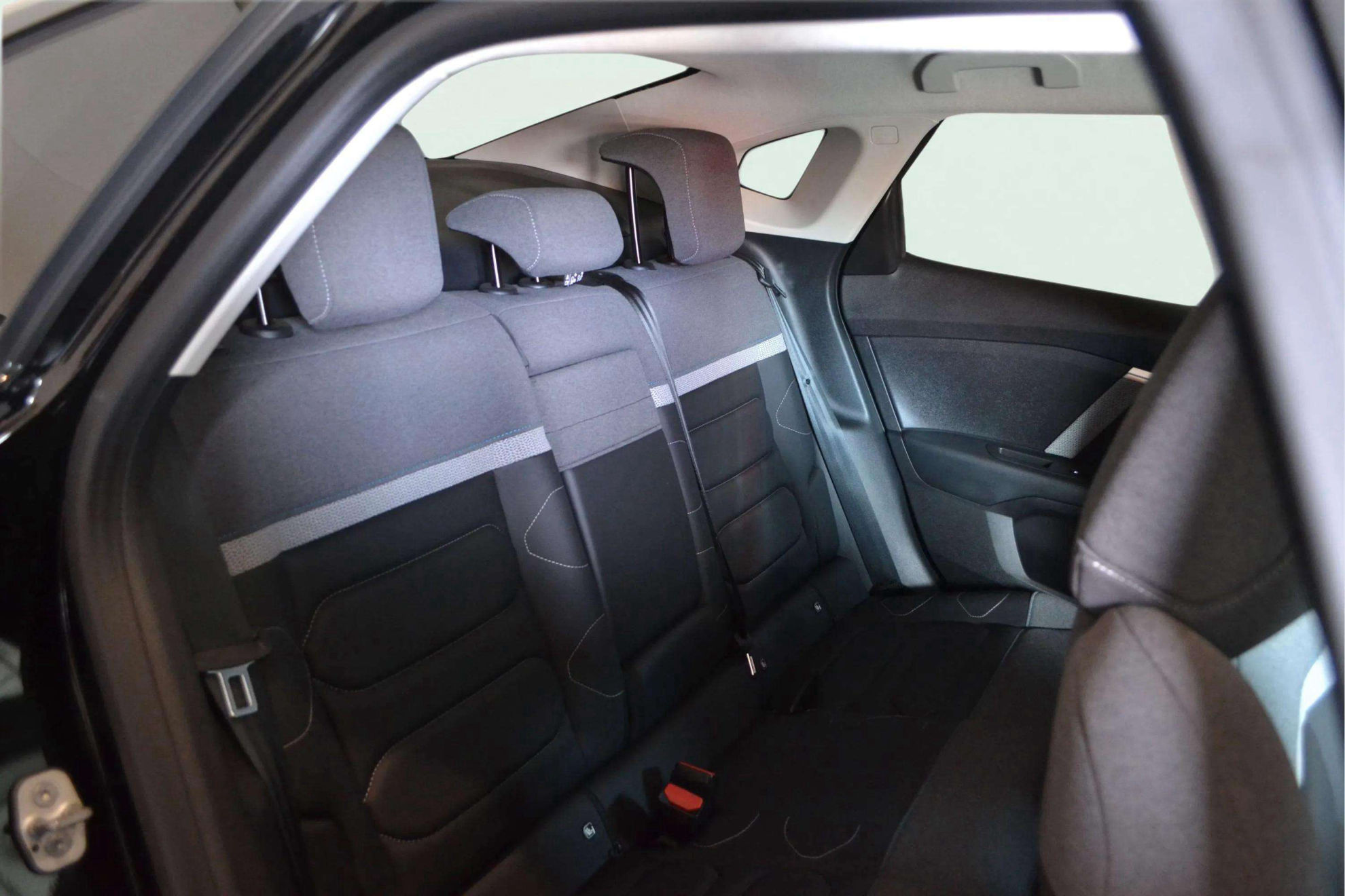 Citroën C4 PureTech 130 EAT8 Shine - foto 10