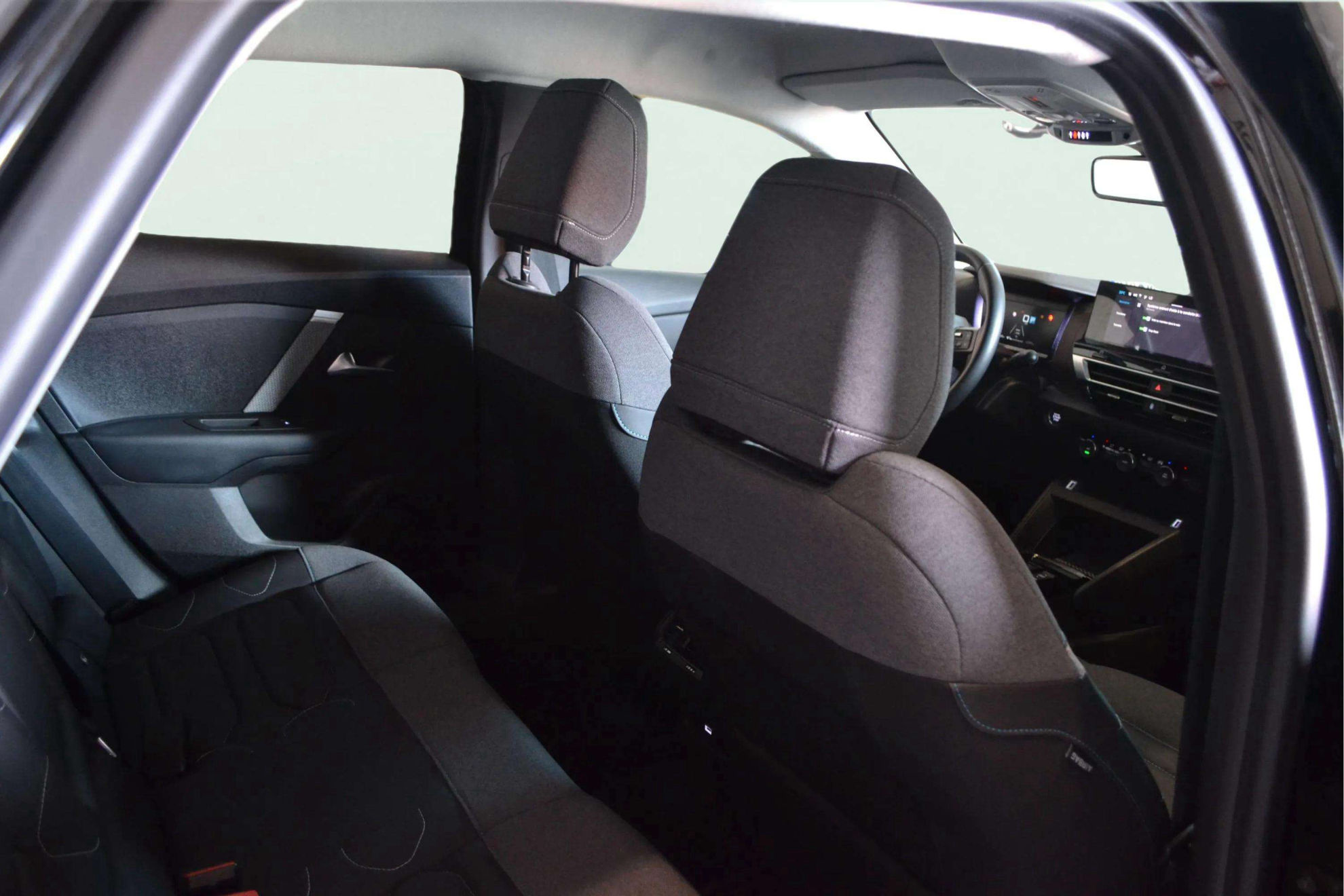 Citroën C4 PureTech 130 EAT8 Shine - foto 11