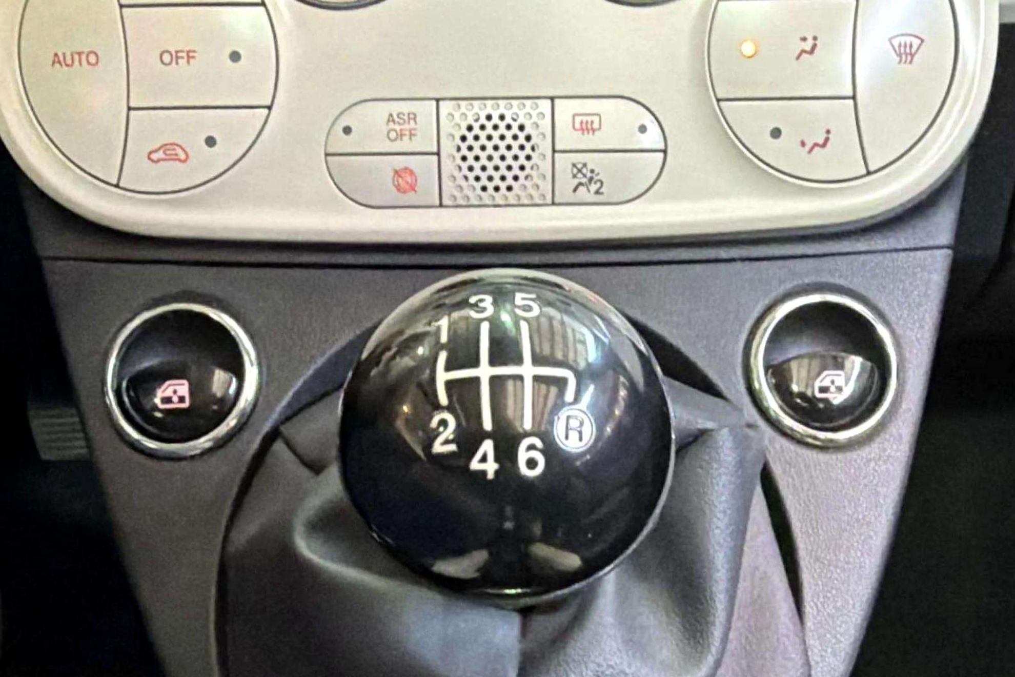 Fiat 500C Dolcevita 1.0 Hybrid - foto 21