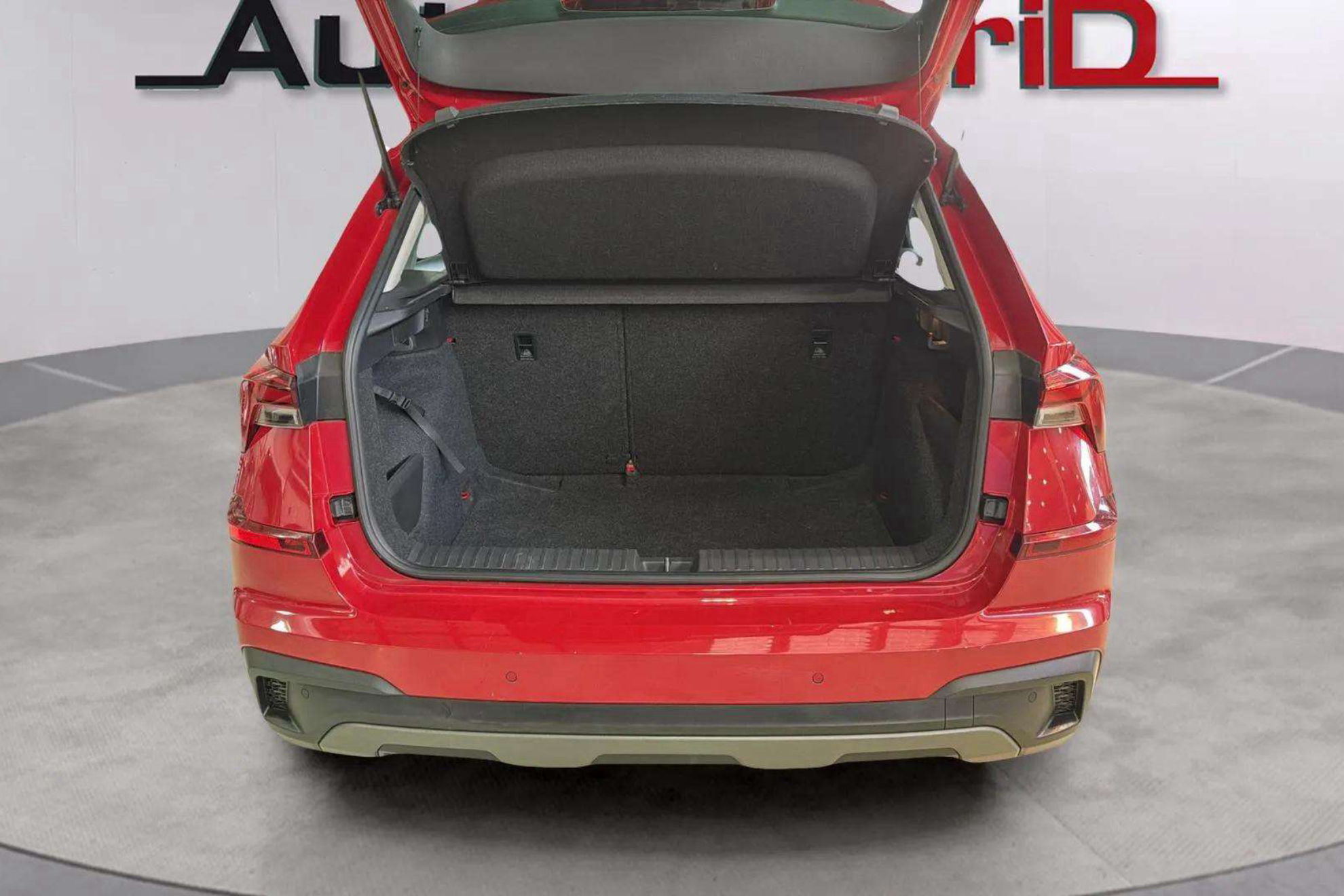 Škoda Kamiq 1.0 TSI Selection - foto 7