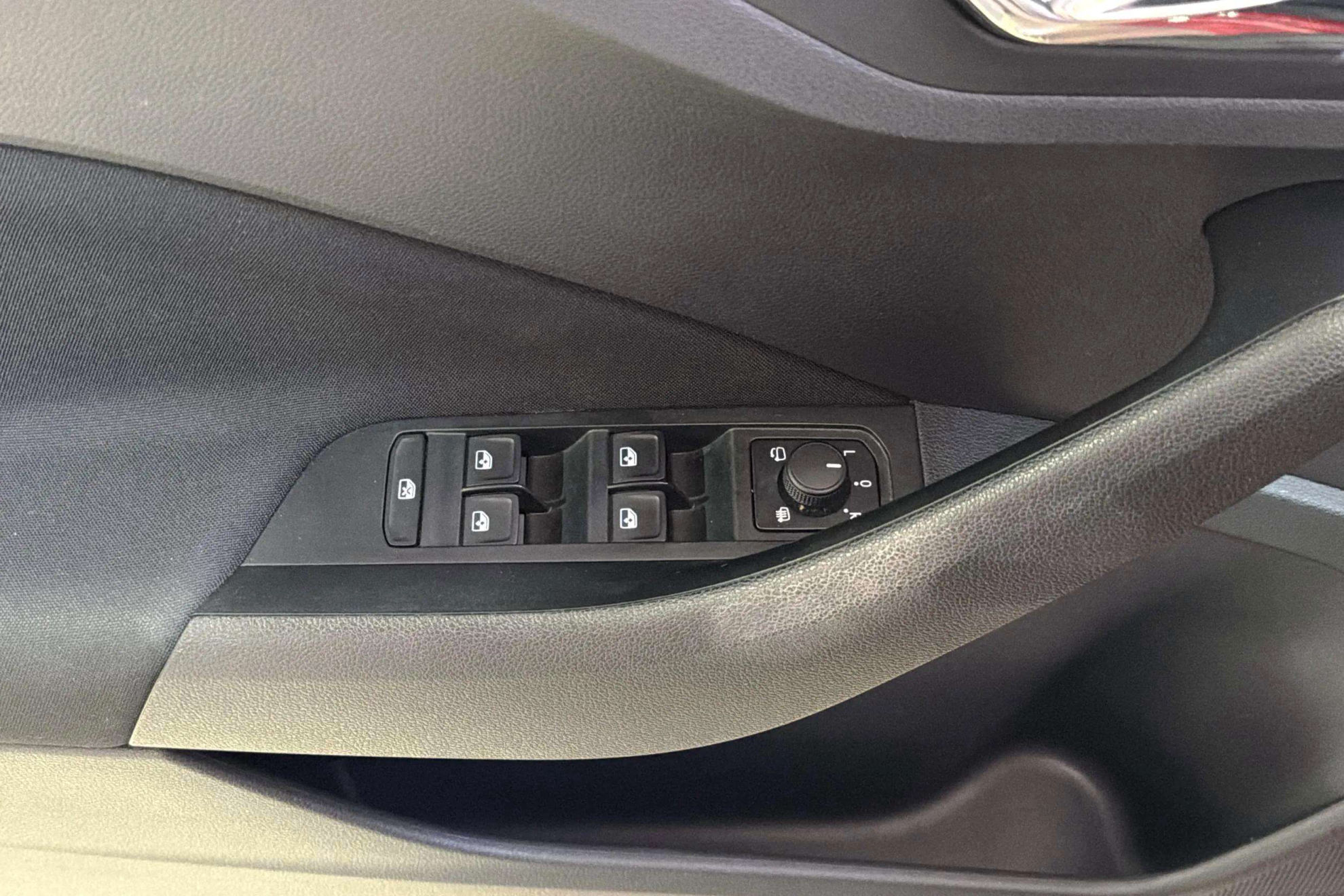 Škoda Kamiq 1.0 TSI Selection - foto 14