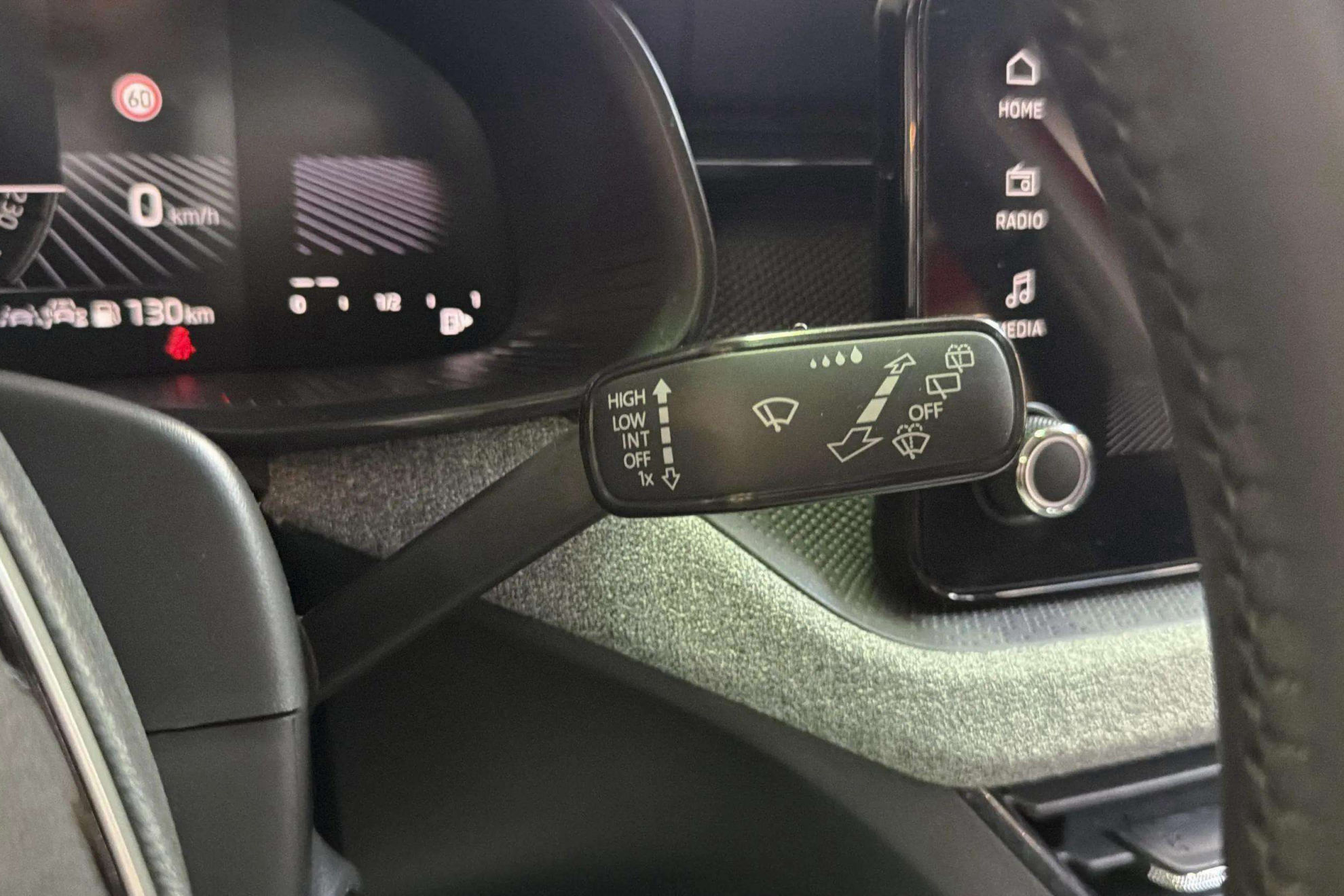 Škoda Kamiq 1.0 TSI Selection - foto 18