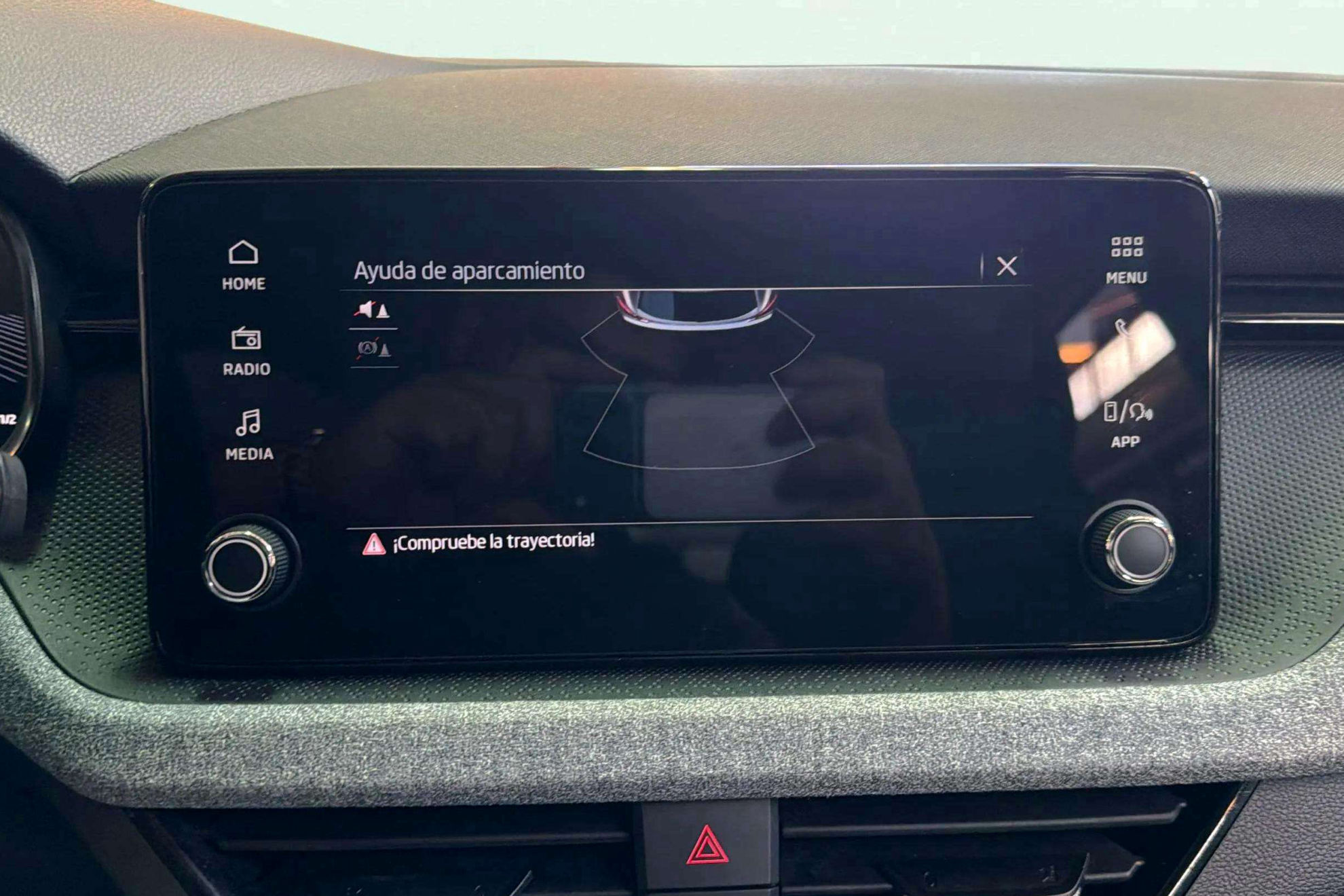 Škoda Kamiq 1.0 TSI Selection - foto 23