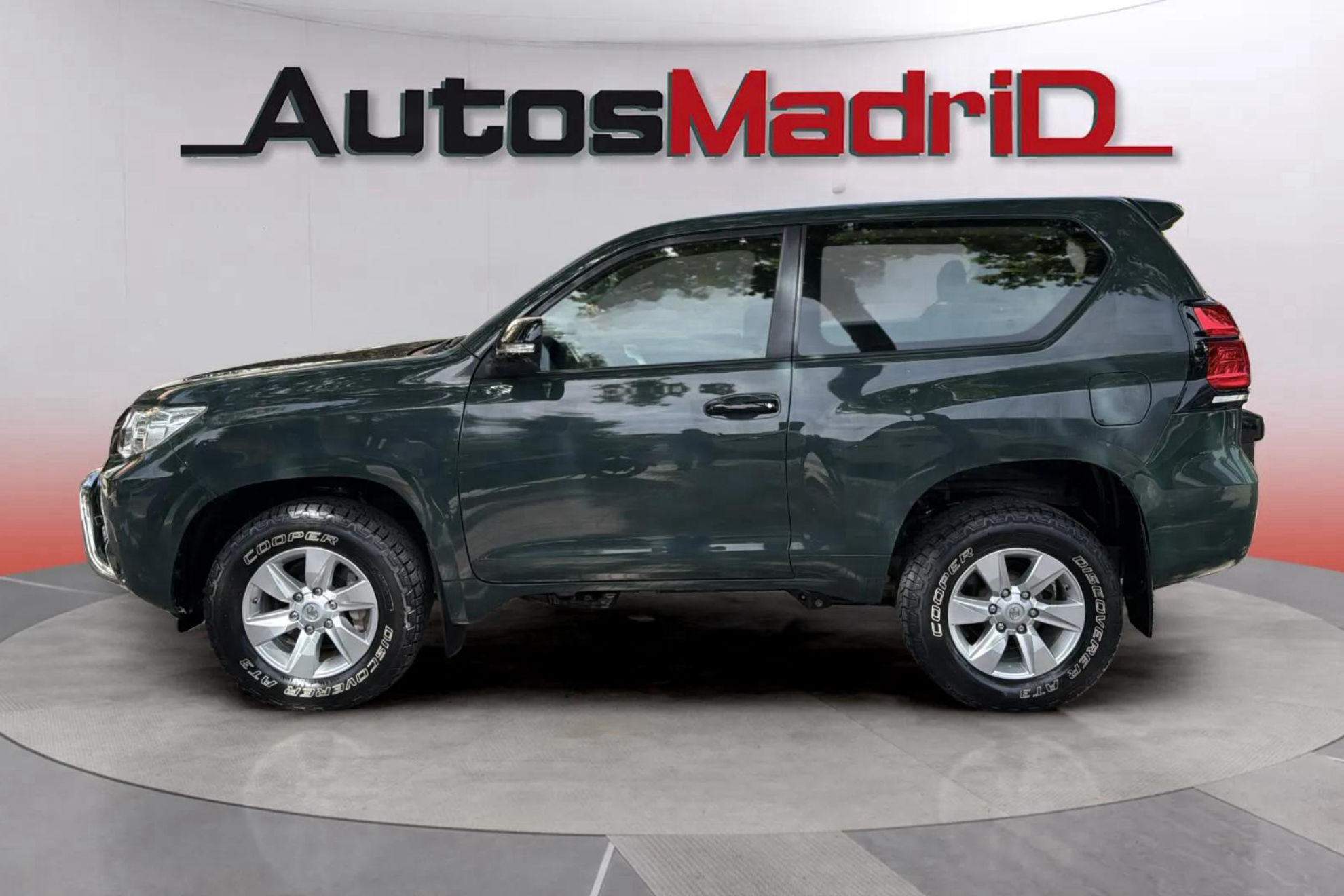 Toyota Land Cruiser 2.8 D-4D GX - foto 4