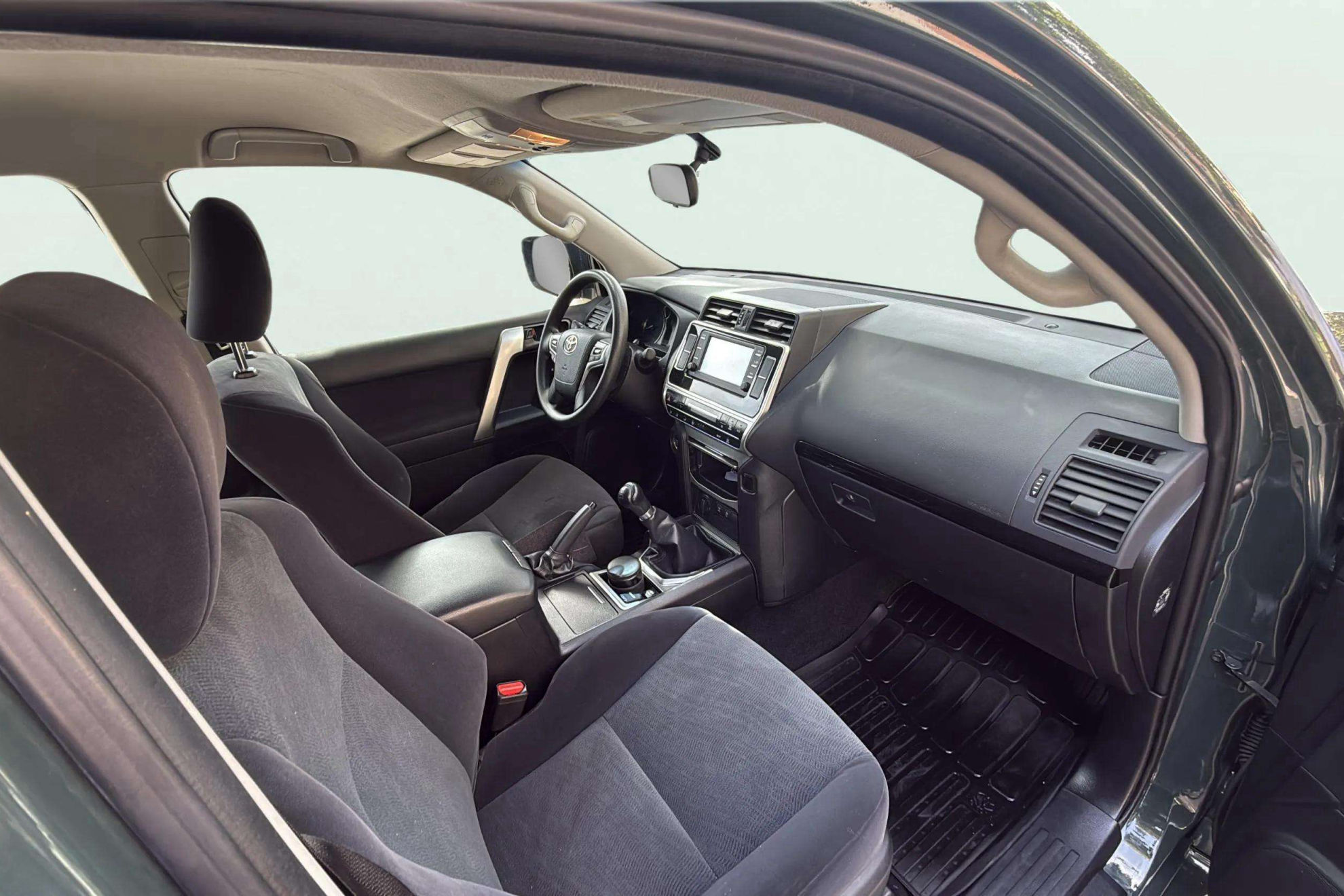 Toyota Land Cruiser 2.8 D-4D GX - foto 14