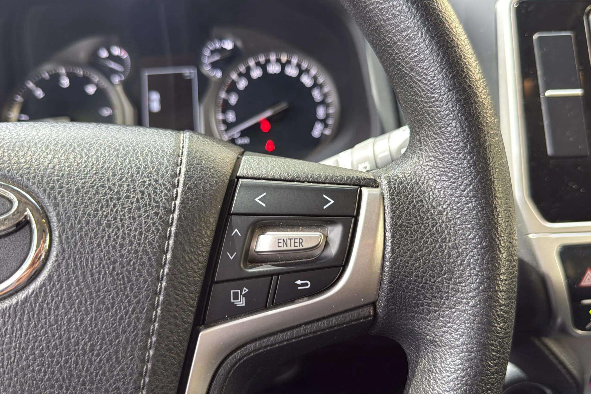 Toyota Land Cruiser 2.8 D-4D GX - foto 20