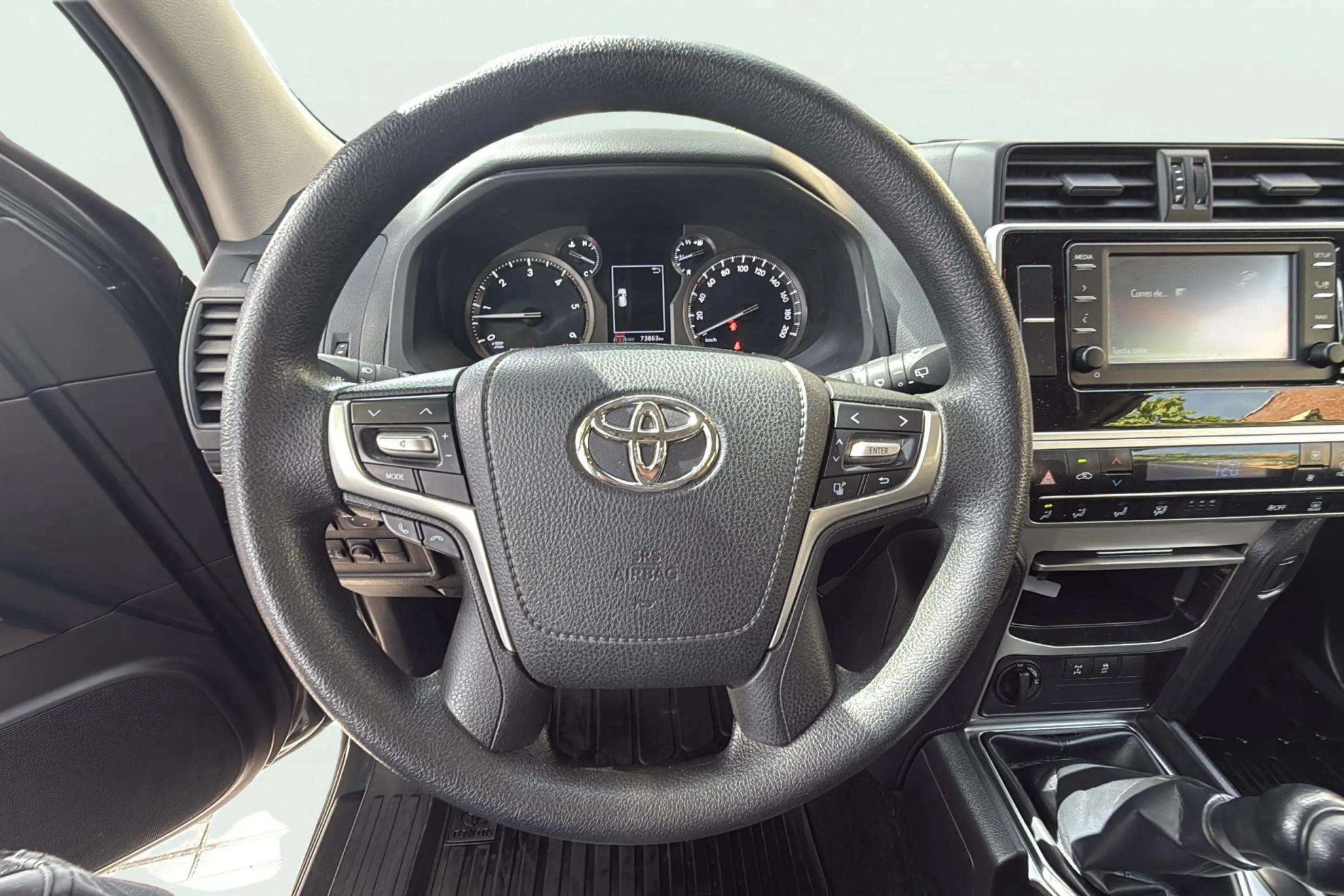 Toyota Land Cruiser 2.8 D-4D GX - foto 23