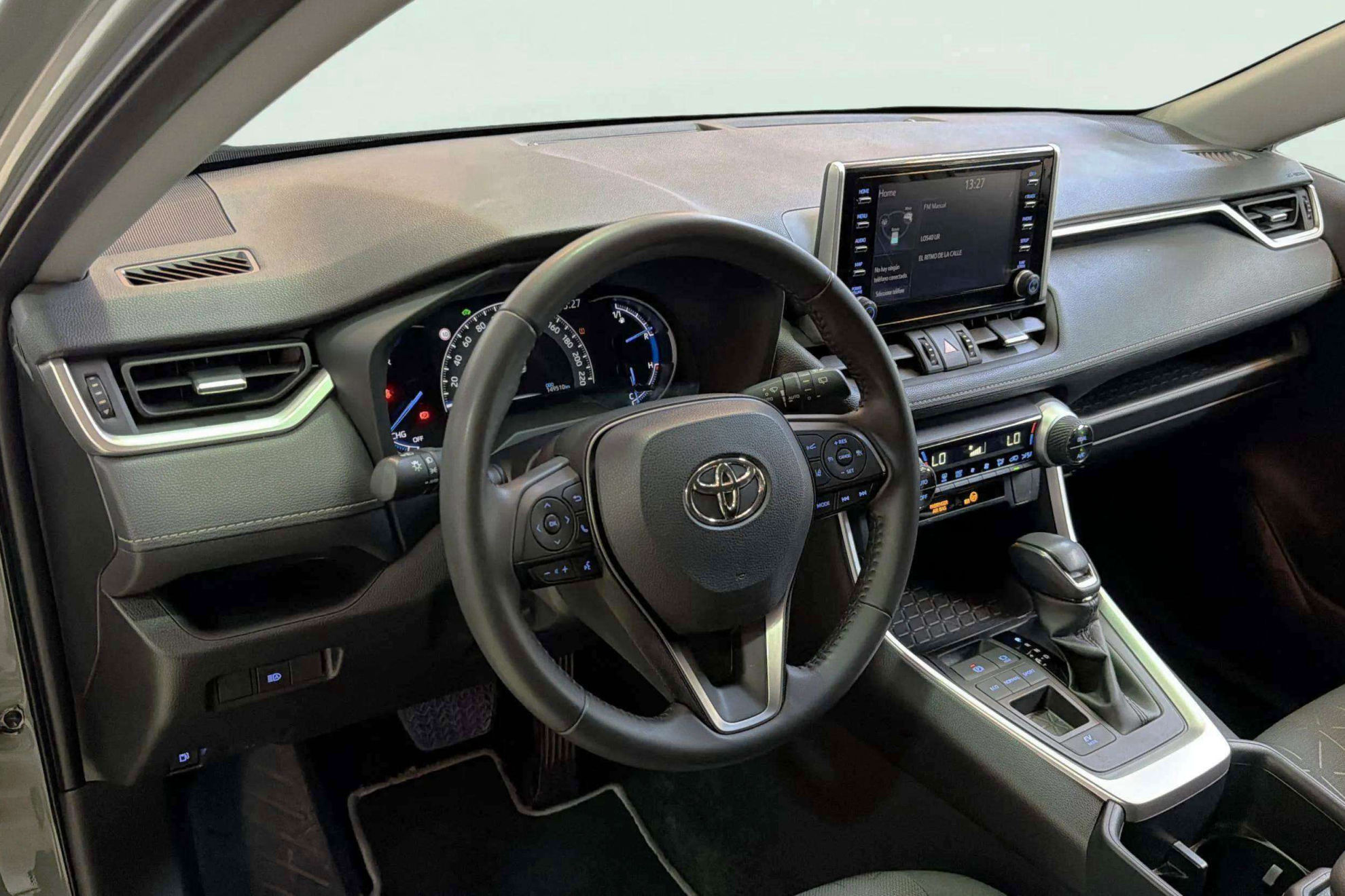 Toyota RAV4 2.5l 220H Advance - foto 11