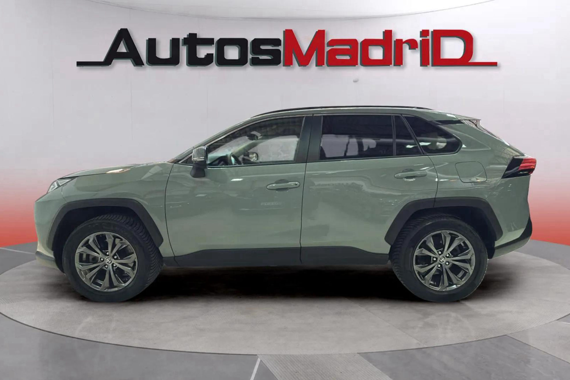 Toyota RAV4 2.5l 220H Advance - foto 4