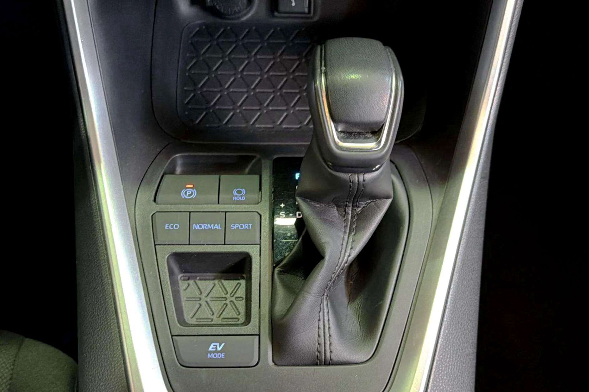 Toyota RAV4 2.5l 220H Advance - foto 24