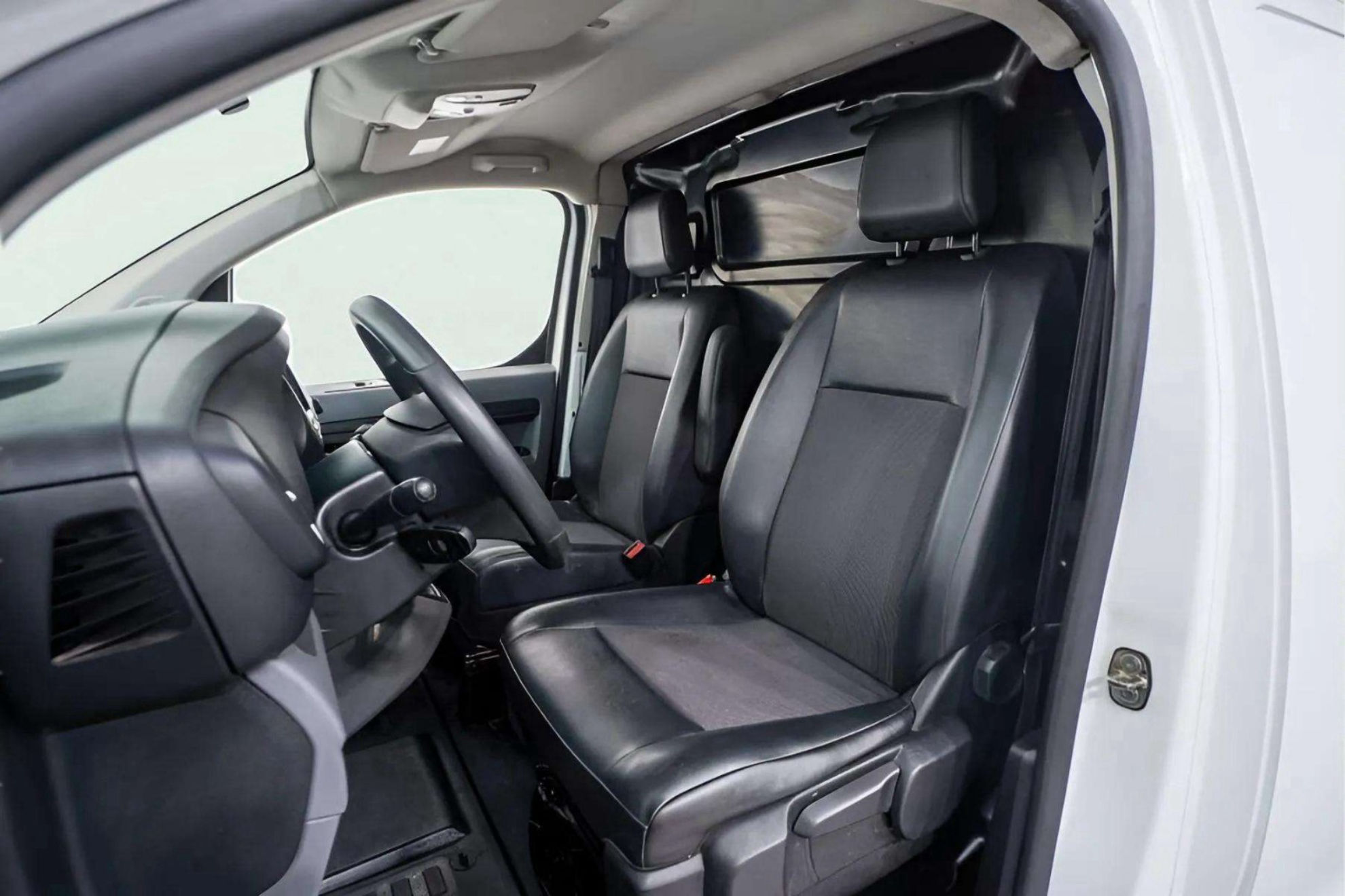 Citroën Jumpy Talla M BlueHDi 120 Control - foto 10