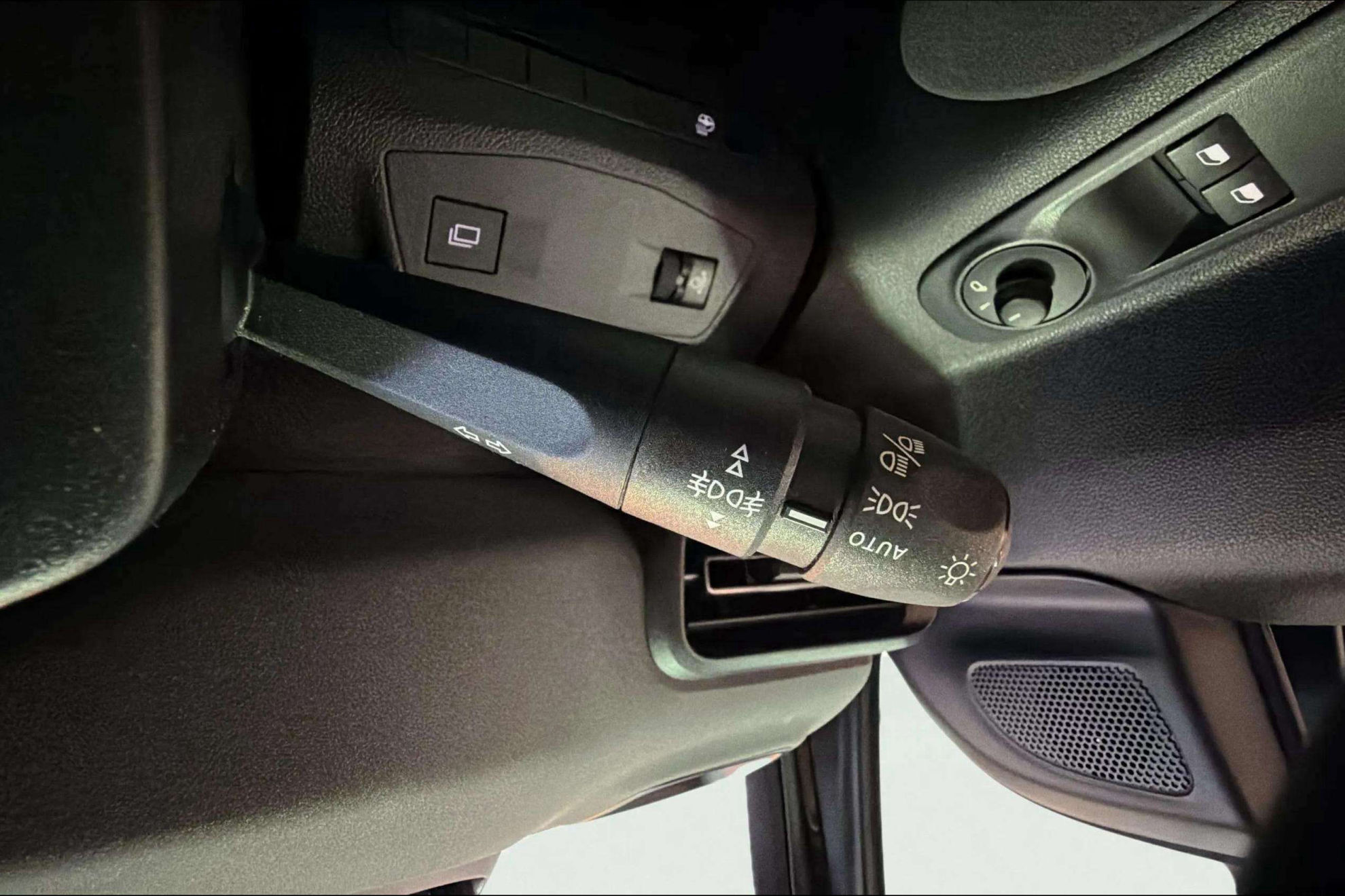 Peugeot Rifter Allure BlueHDi 100 Standard - foto 16