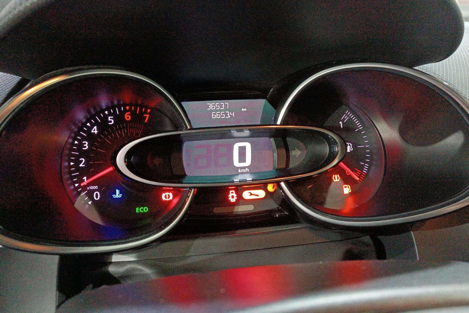 Renault Clio Sp. T. Limited TCe -18 - foto 18