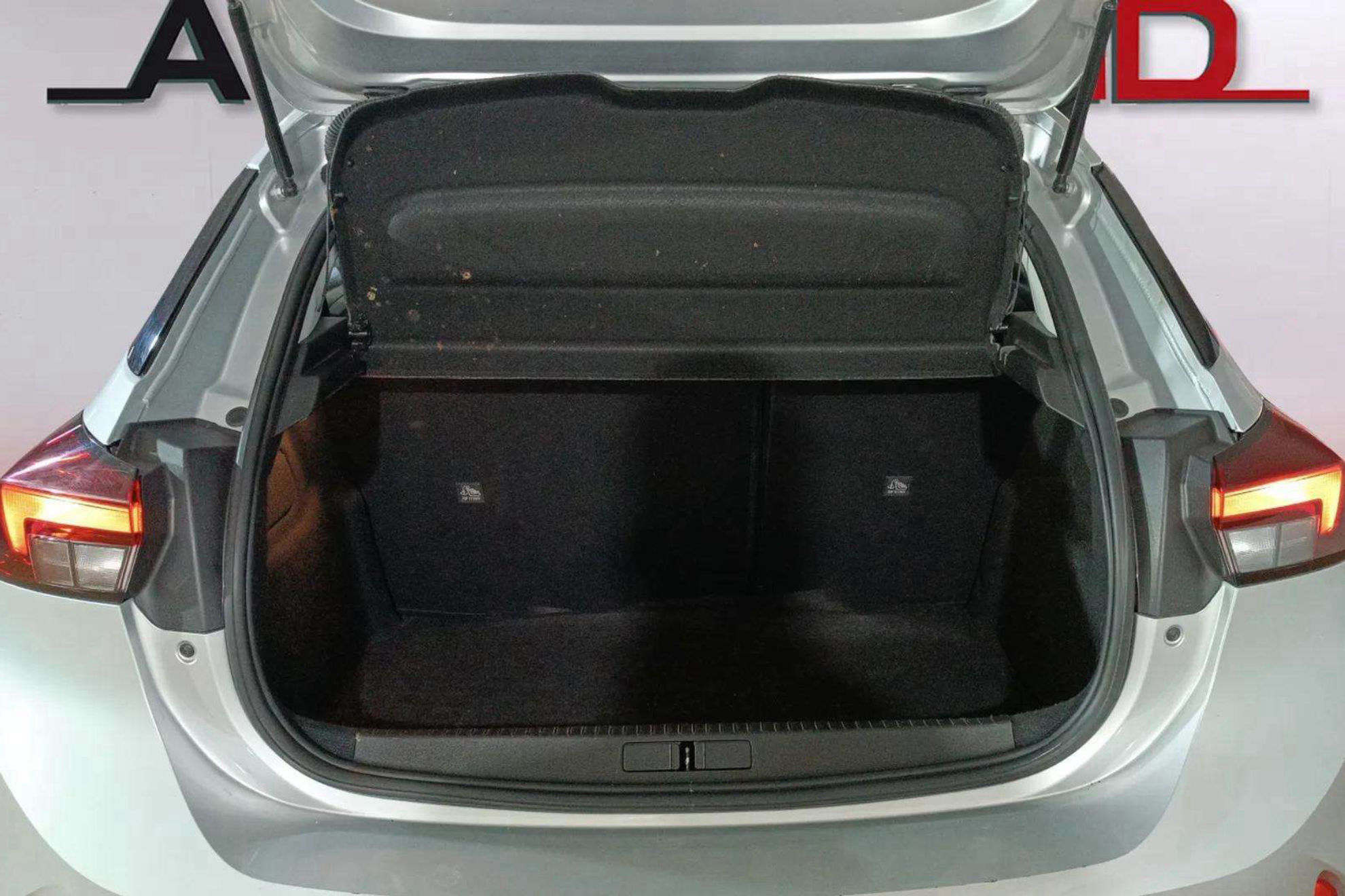 Opel Corsa 1.2T XHL Elegance - foto 7