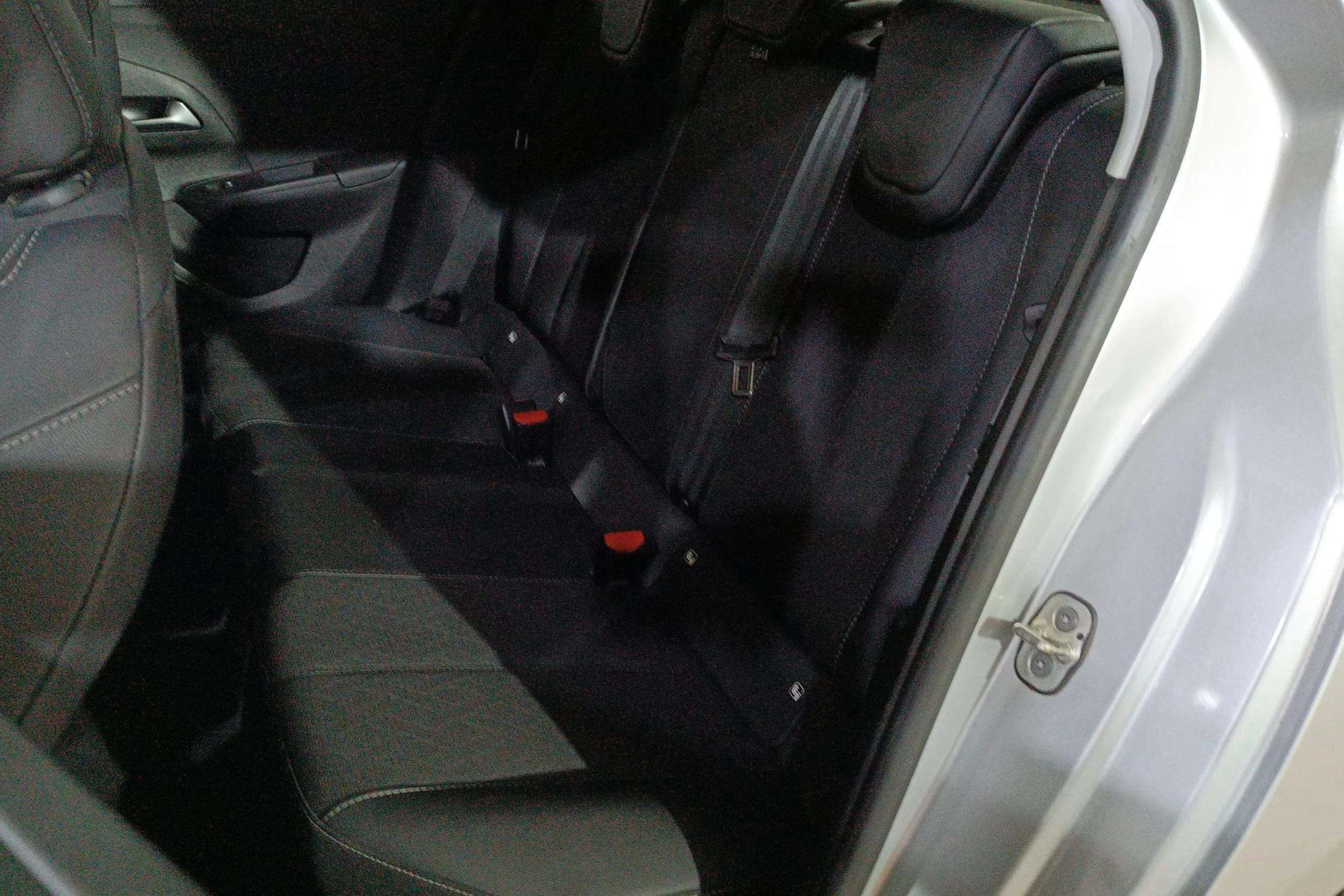 Opel Corsa 1.2T XHL Elegance - foto 12