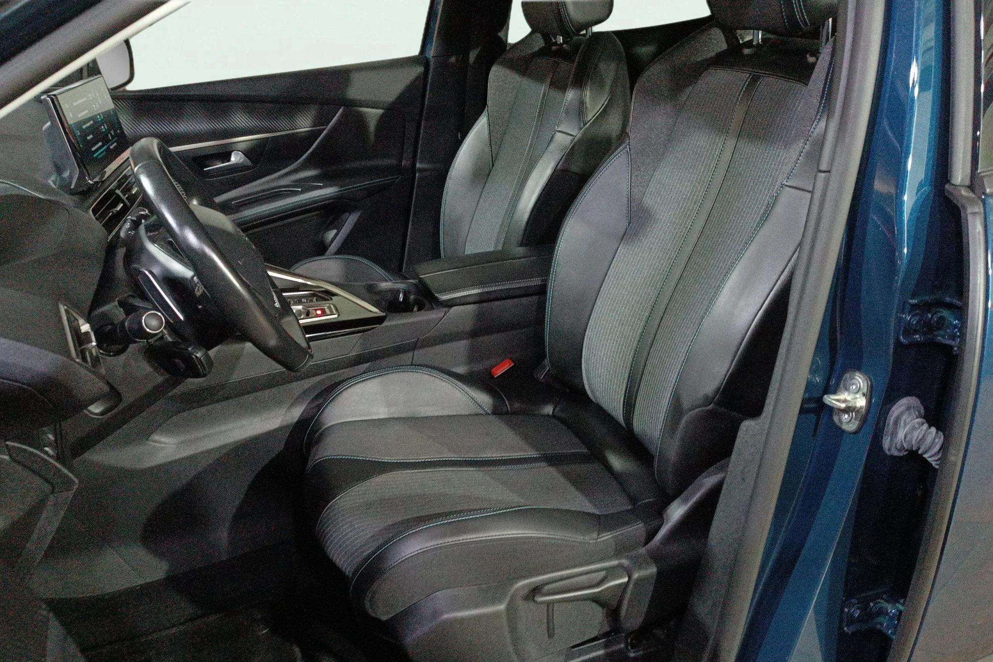 Peugeot 3008 225 e-EAT8 Allure - foto 11