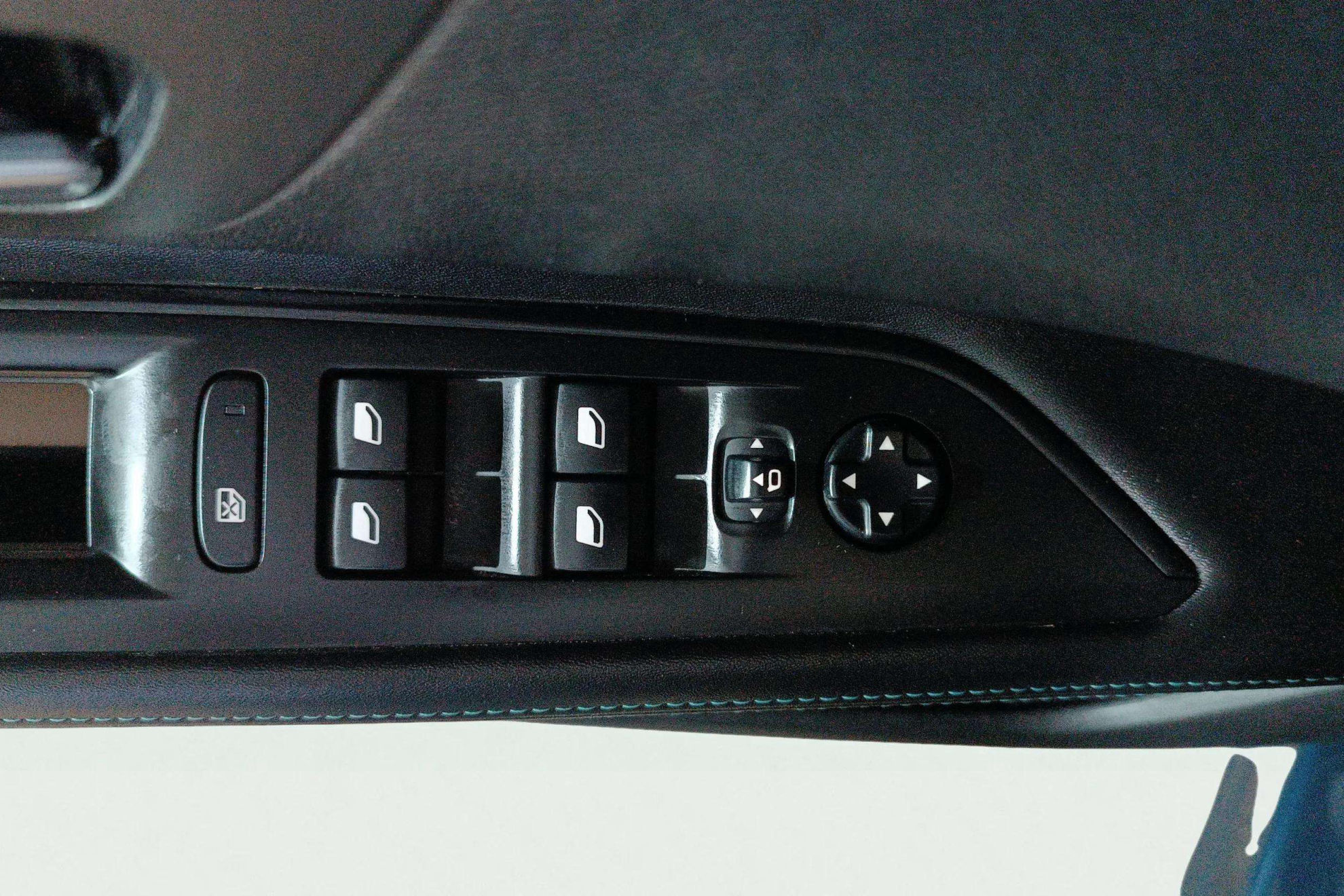 Peugeot 3008 225 e-EAT8 Allure - foto 13