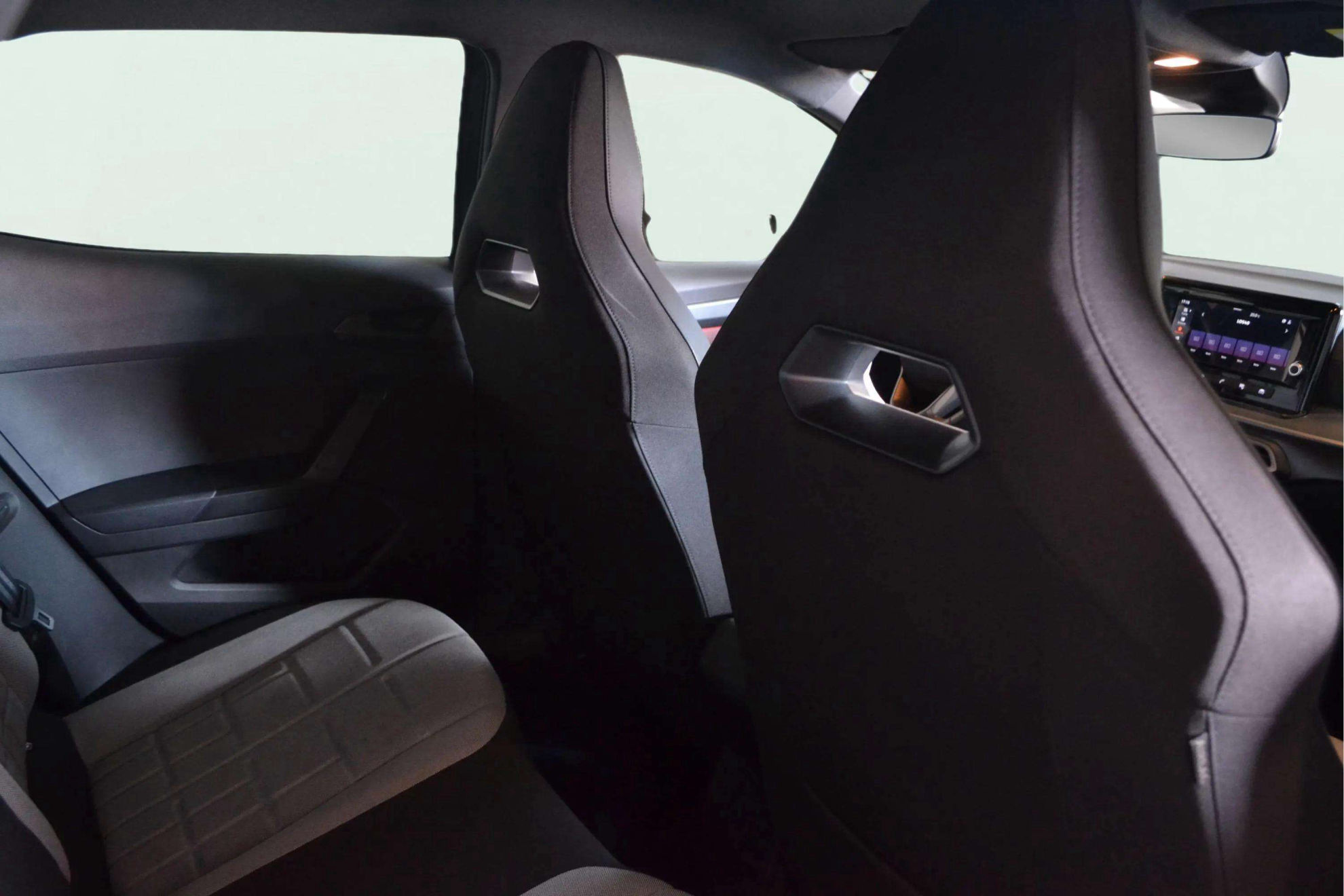 SEAT Ibiza 1.0 TSI FR - foto 11