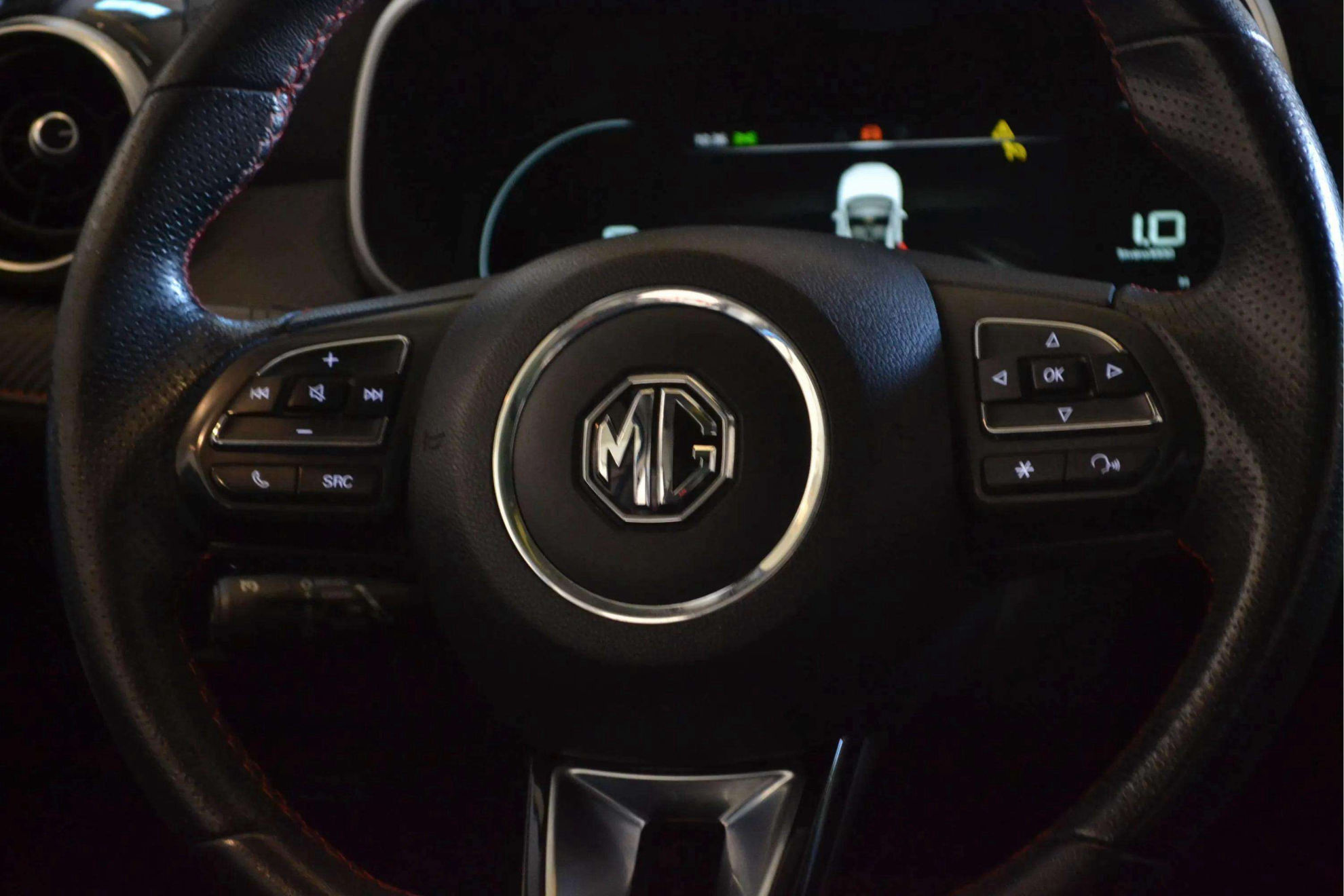 MG ZS 1.0T Luxury - foto 19