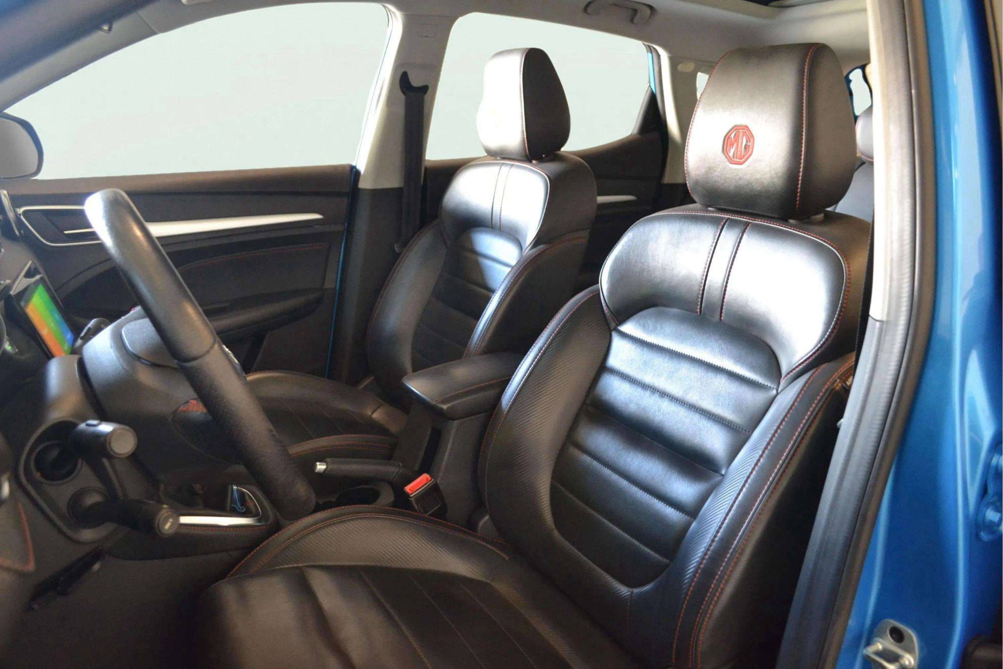 MG ZS 1.0T Luxury - foto 16