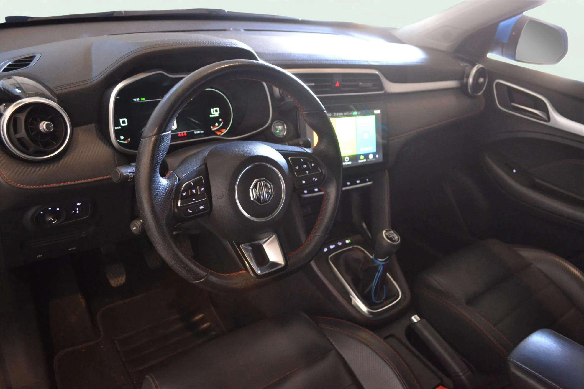 MG ZS 1.0T Luxury - foto 17