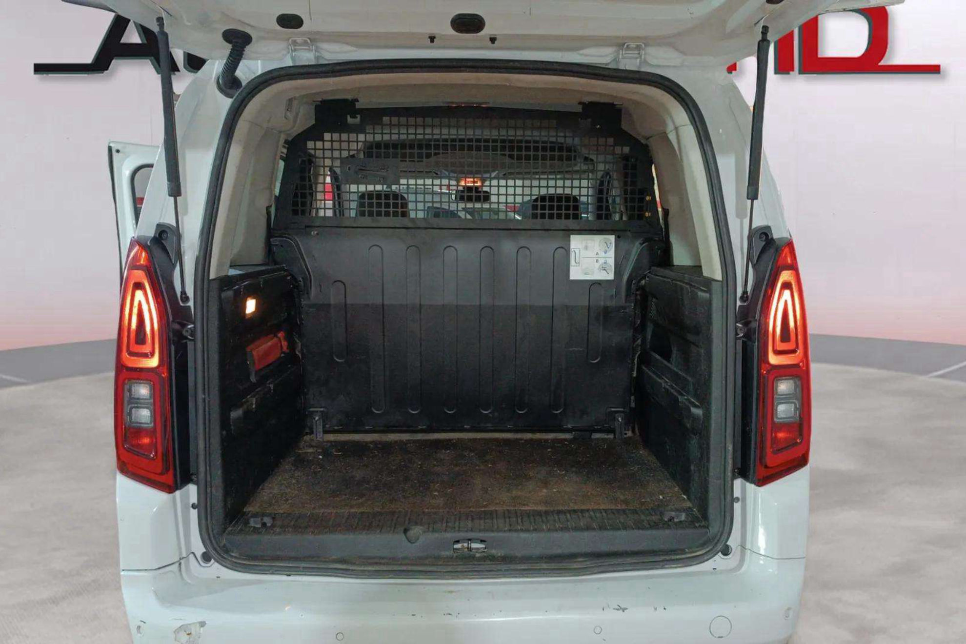 Opel Combo 1.5 TD D.Cab XL H1 1000kg - foto 7