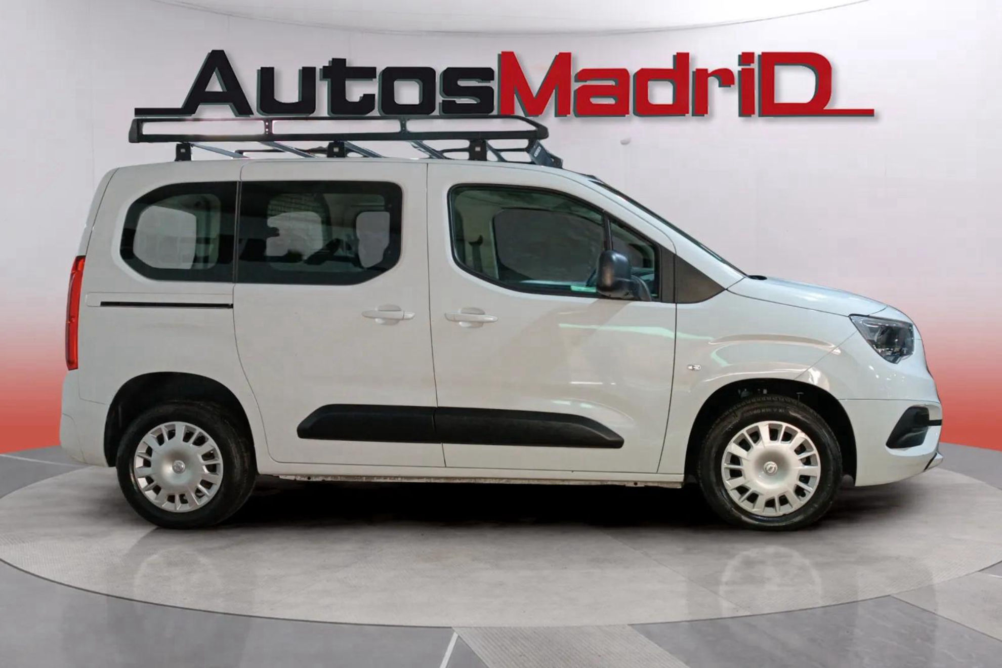 Opel Combo 1.5 TD D.Cab XL H1 1000kg - foto 9