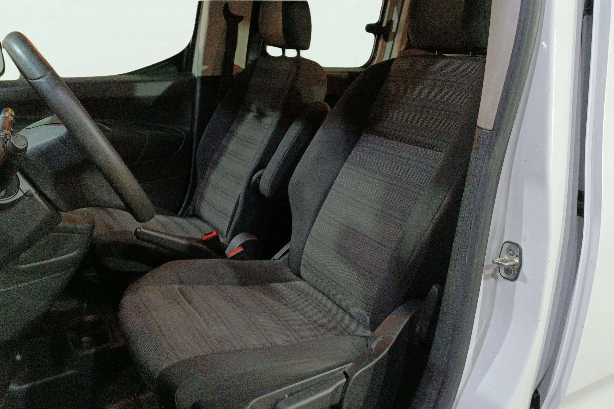 Opel Combo 1.5 TD D.Cab XL H1 1000kg - foto 11