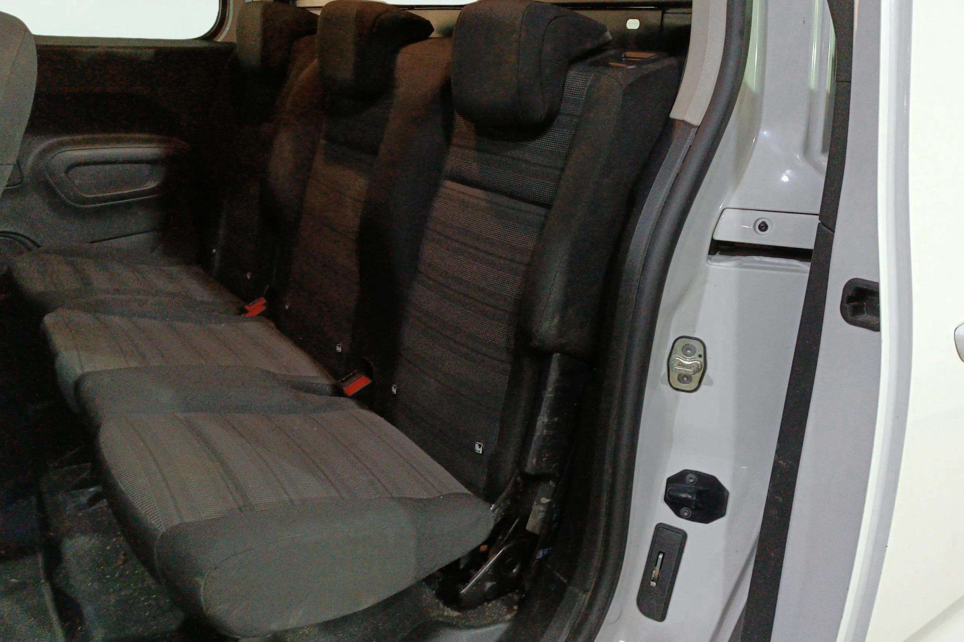 Opel Combo 1.5 TD D.Cab XL H1 1000kg - foto 12