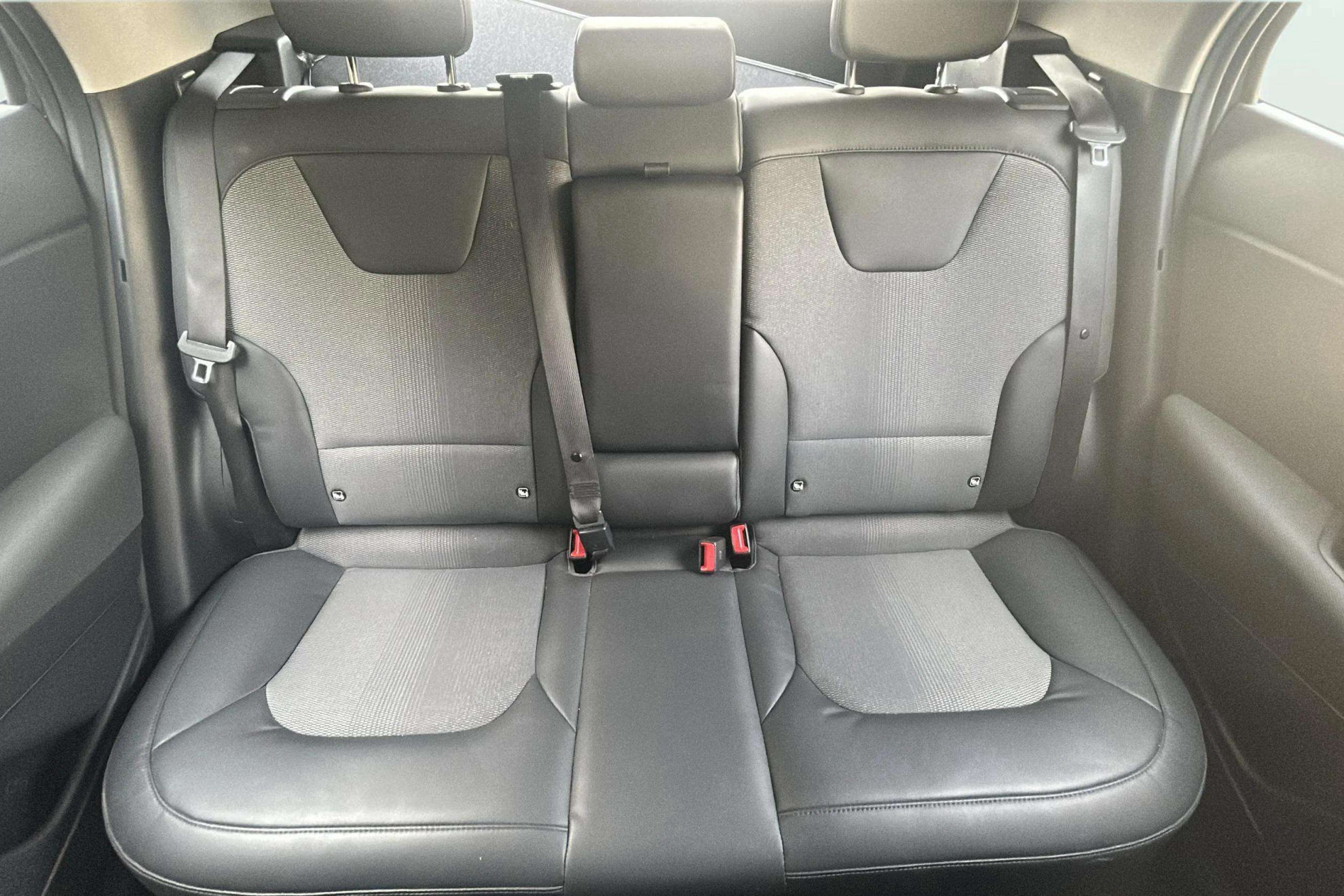 Kia Niro 1.6 GDi HEV Drive - foto 12