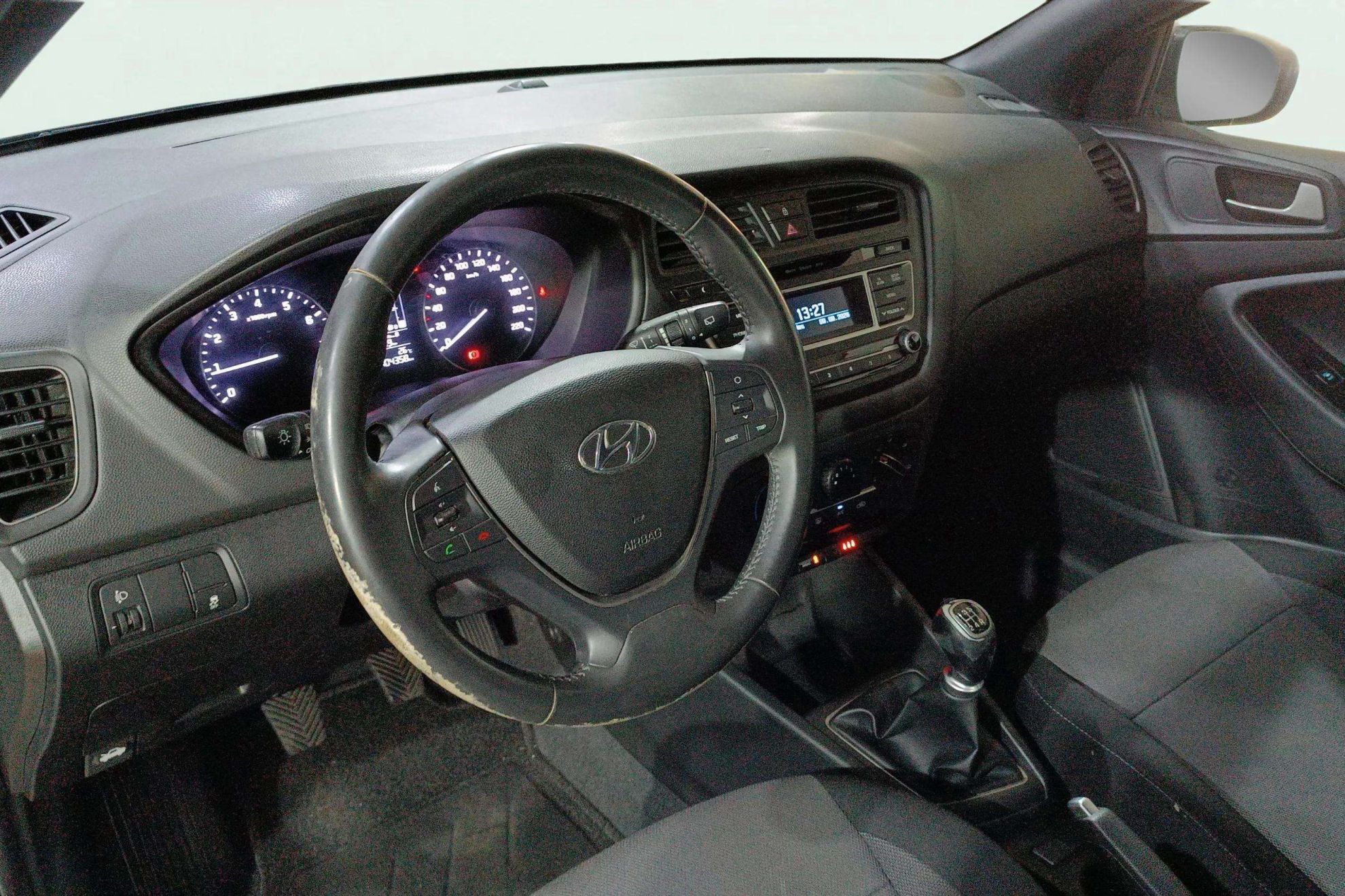Hyundai i20 1.2 MPI Go! - foto 10