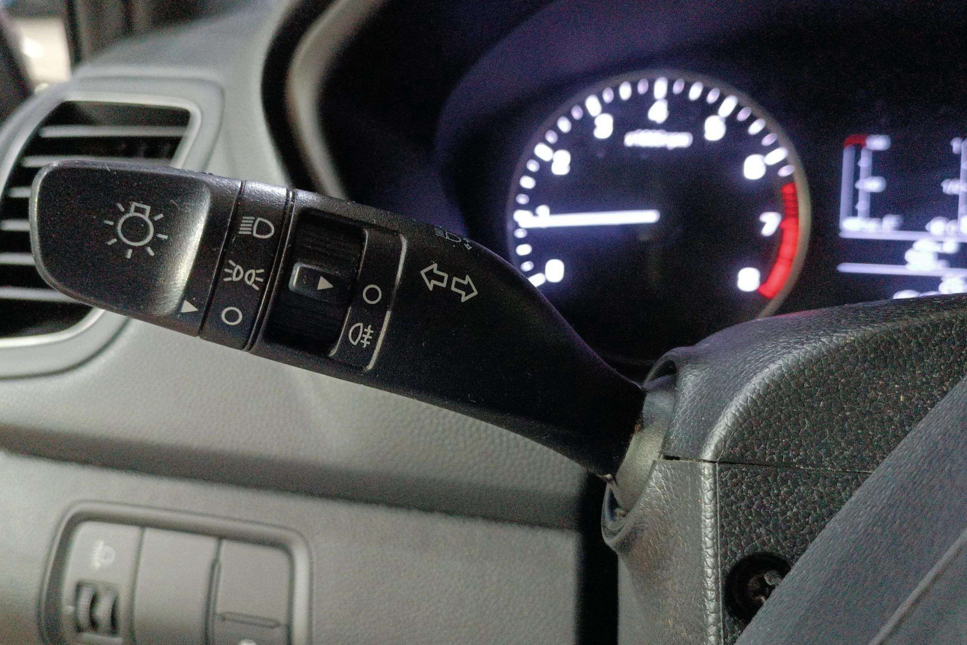 Hyundai i20 1.2 MPI Go! - foto 14