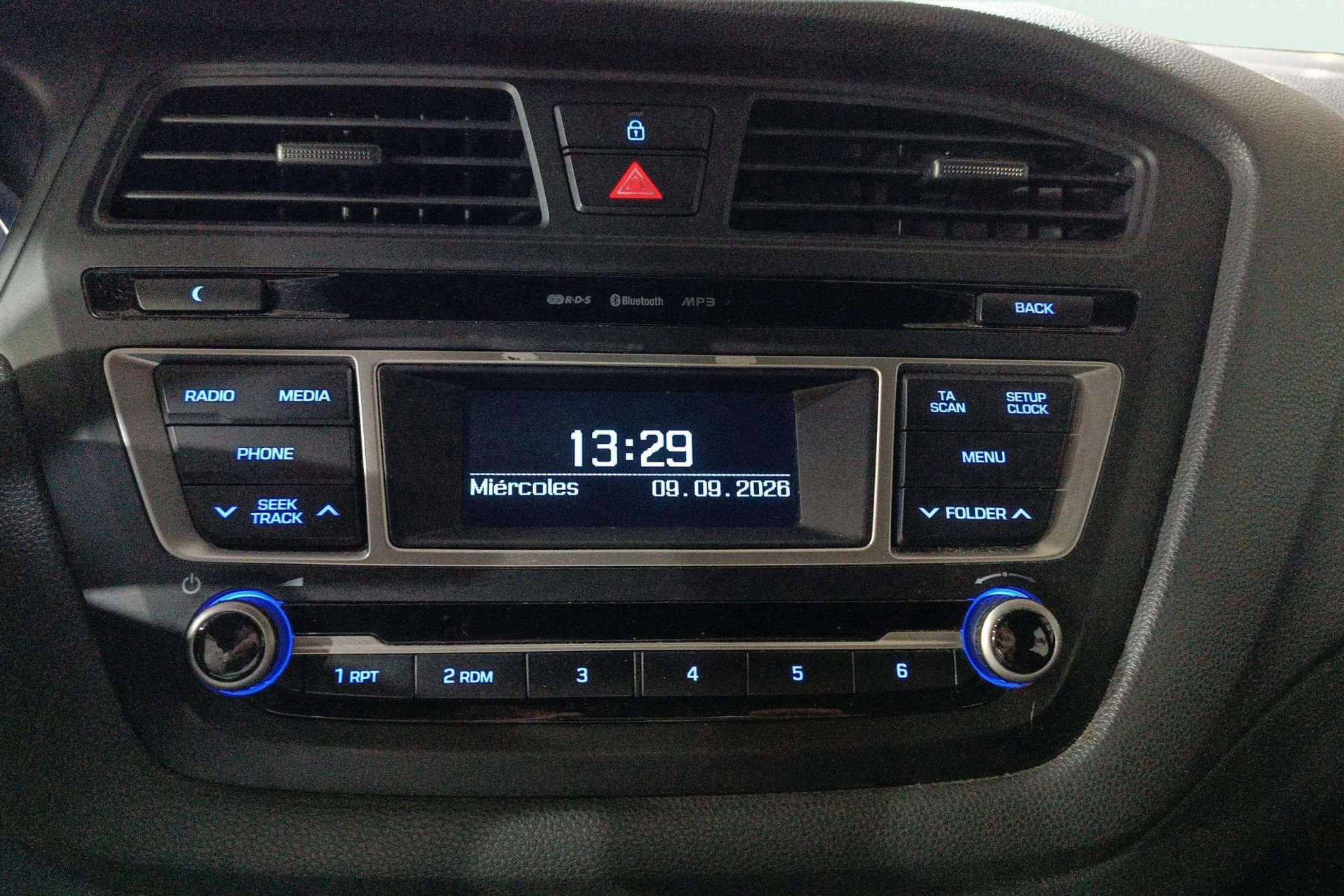 Hyundai i20 1.2 MPI Go! - foto 19