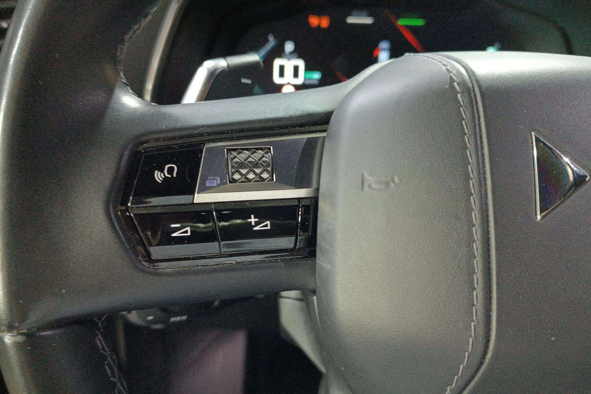 DS DS 7 Crossback 1.6 E-Tense 225 Rivoli - foto 17